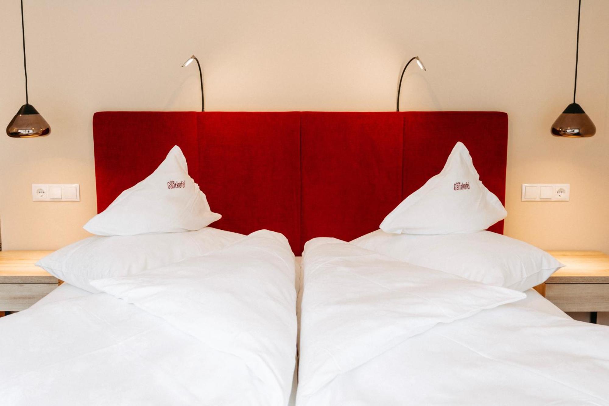 Double Room,1586137107:JPEG