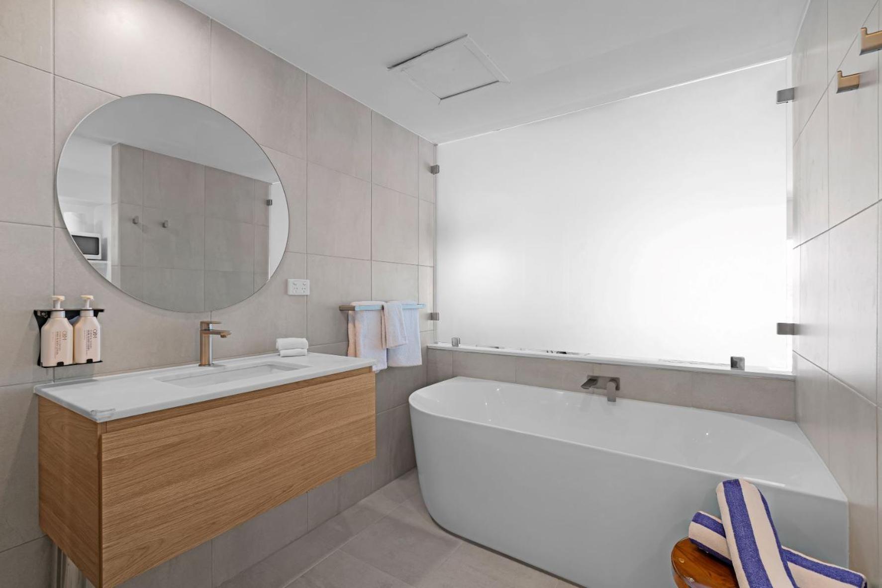 Ocean Deluxe Room