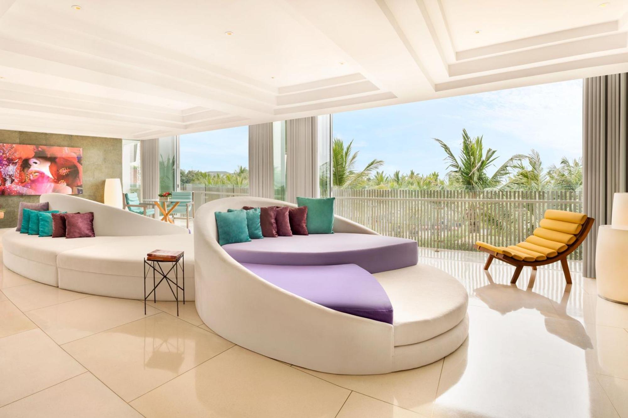 Penthouse Suite 2 Bedroom Larger Suite Ocean view Balcony