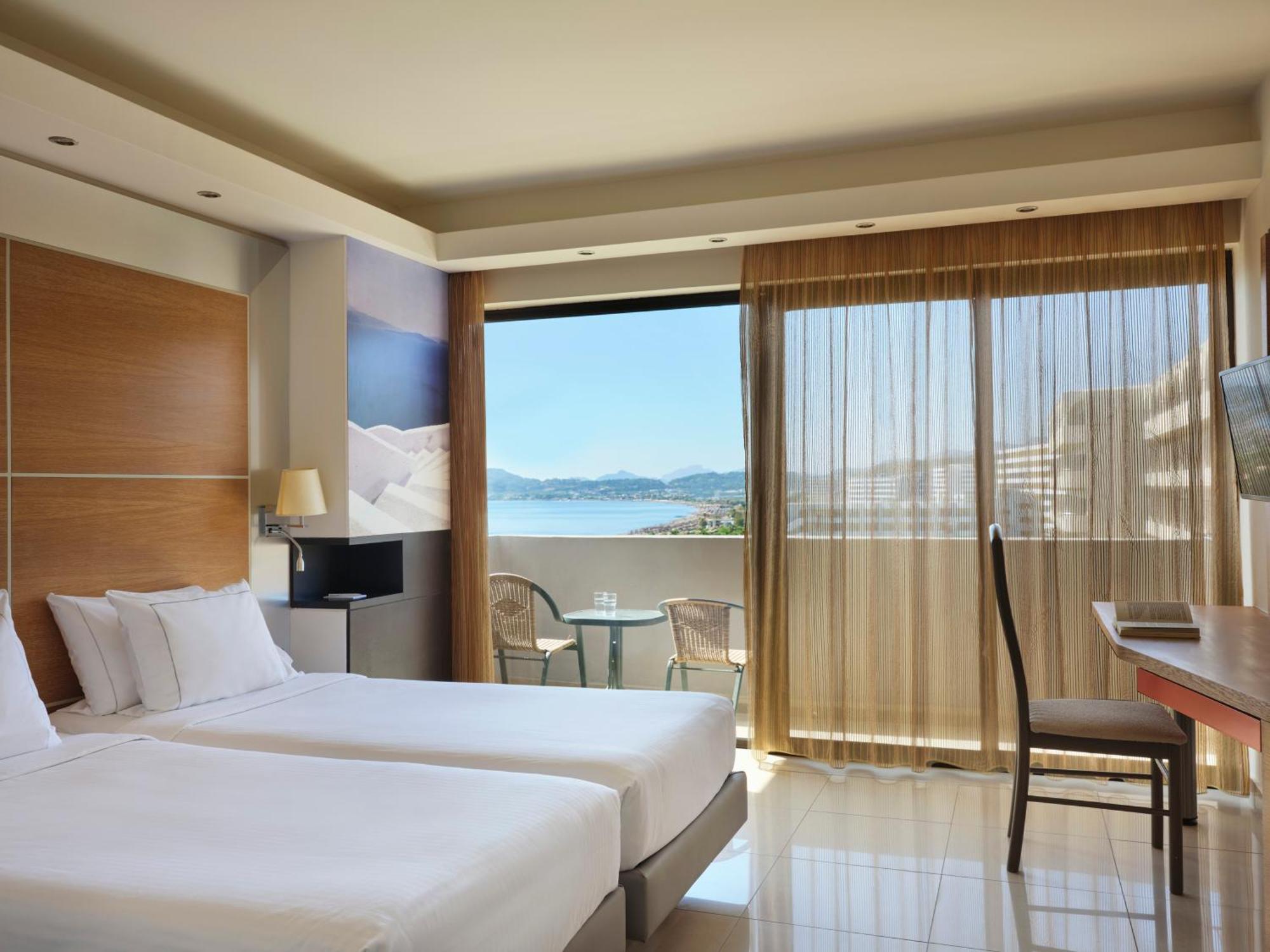 Double or Twin Room Sea View