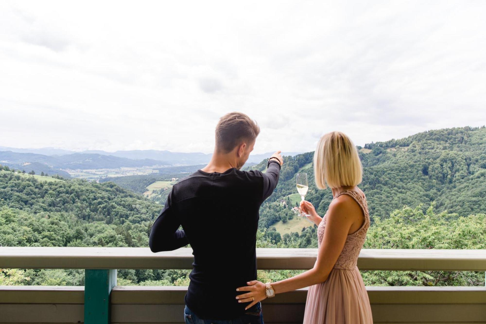 Suite with Spa Bath and Balcony with Panoramic view of the vineyards