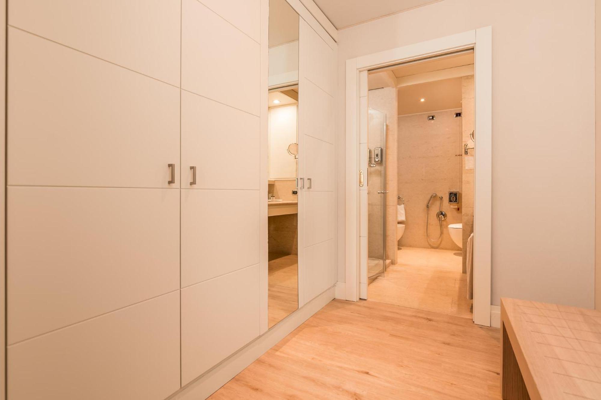 Chambre Double Supérieure avec Balcon - Vue sur Mer