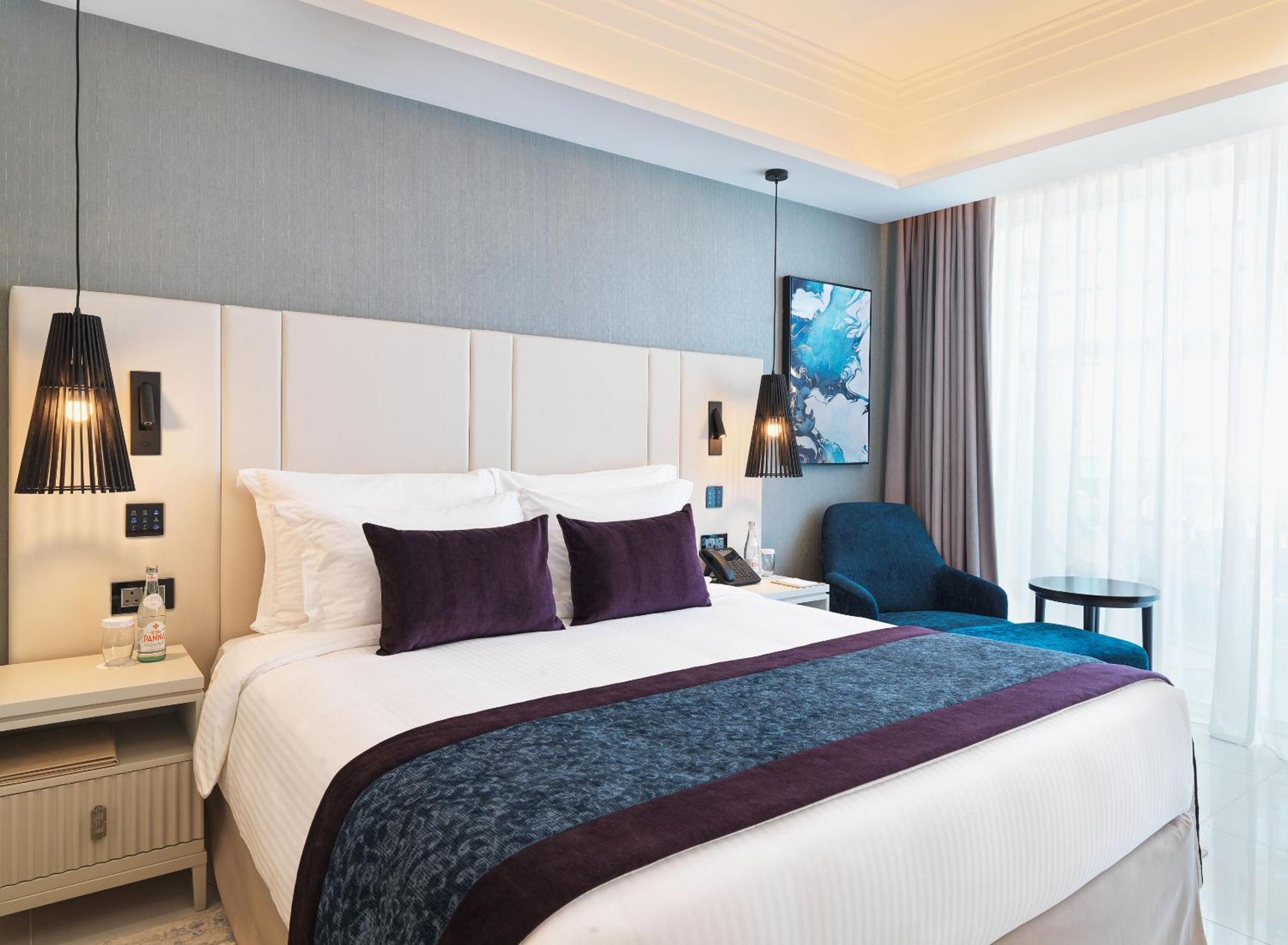 Deluxe Room Inland View