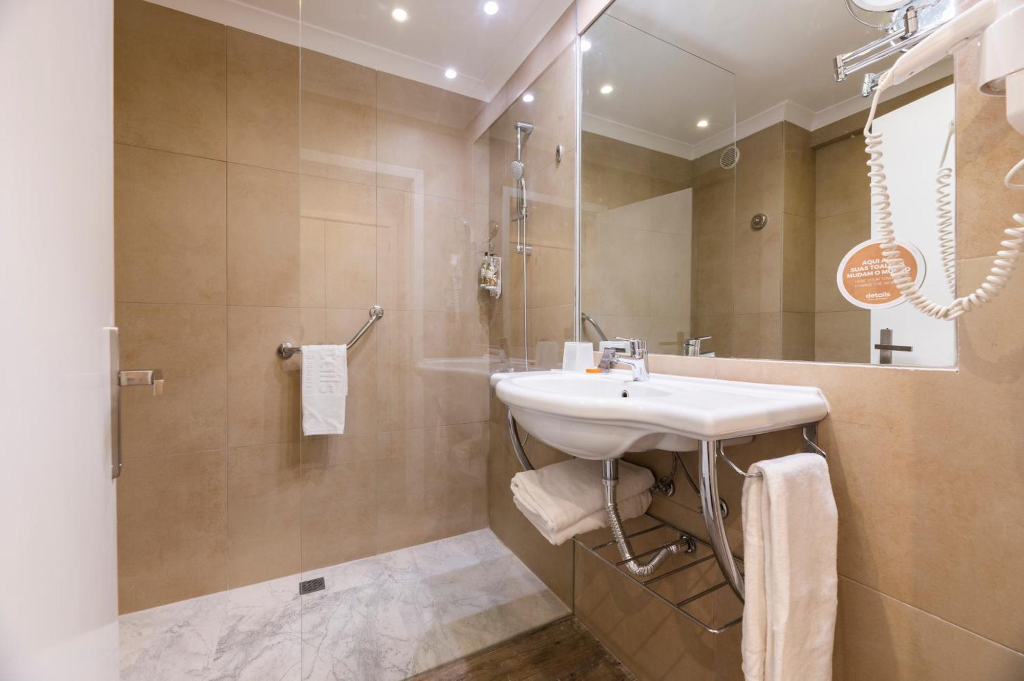 Chambre Double ou Lits Jumeaux Classique avec Balcon