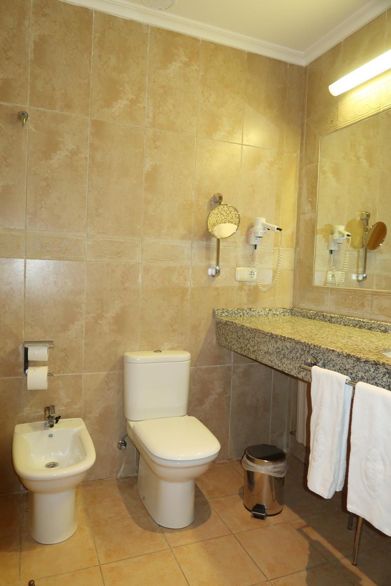 Double or Twin Room Sea View