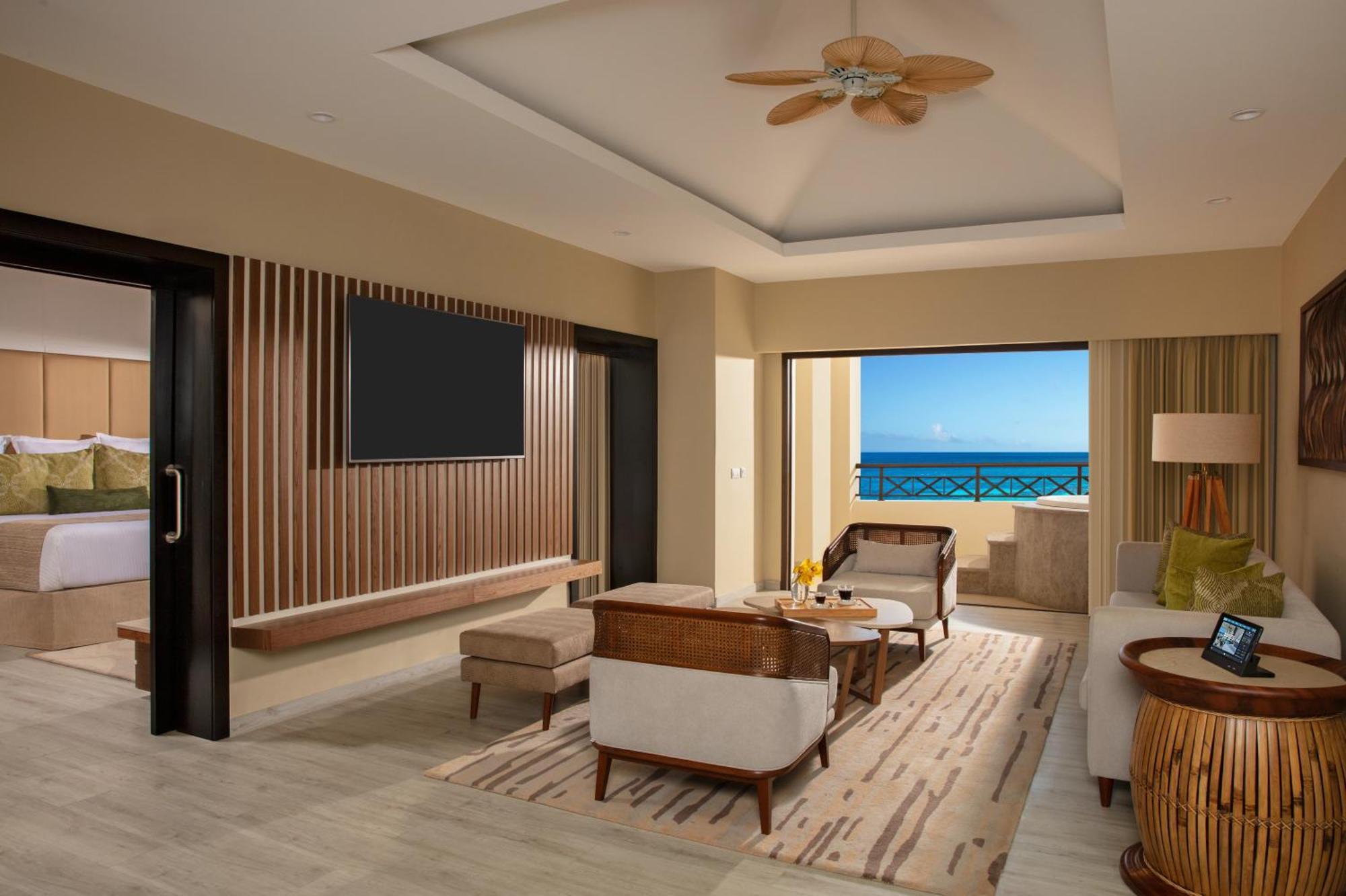 Preferred Club Master Suite Ocean Front