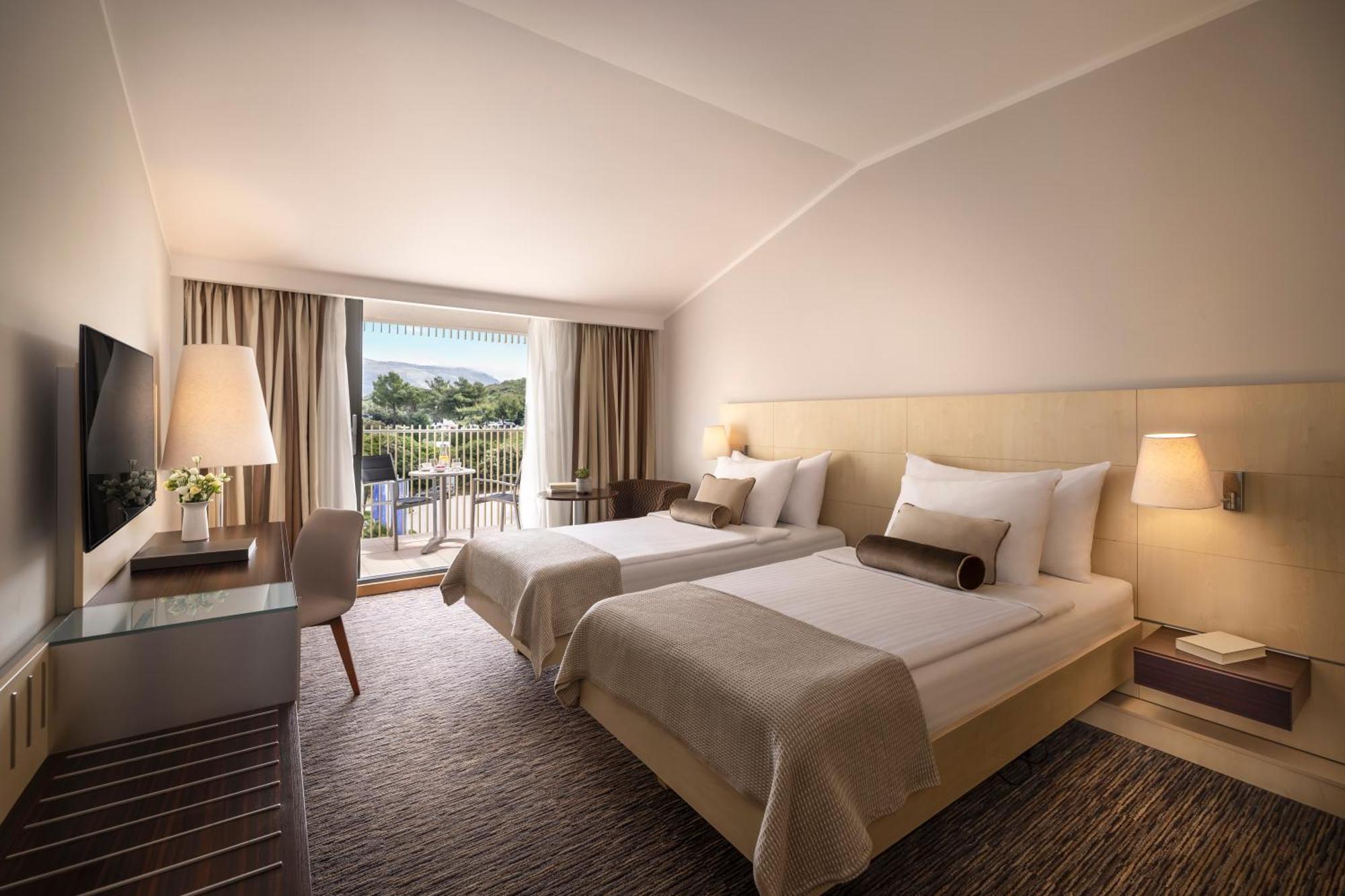 Standard Double or Twin Room Park View Airport Transfer,1591232869:JPEG