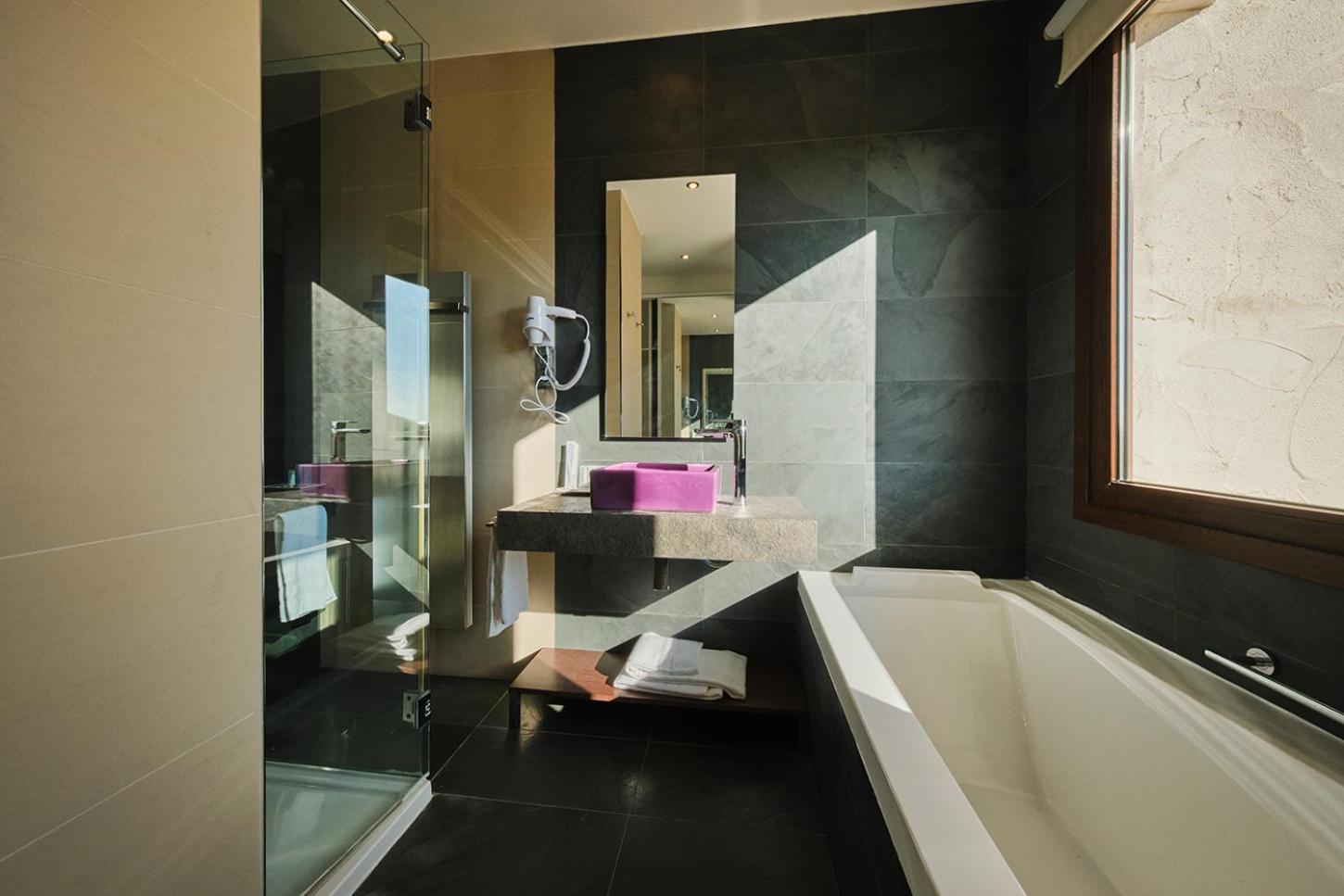 Junior Suite,1591485231:JPEG