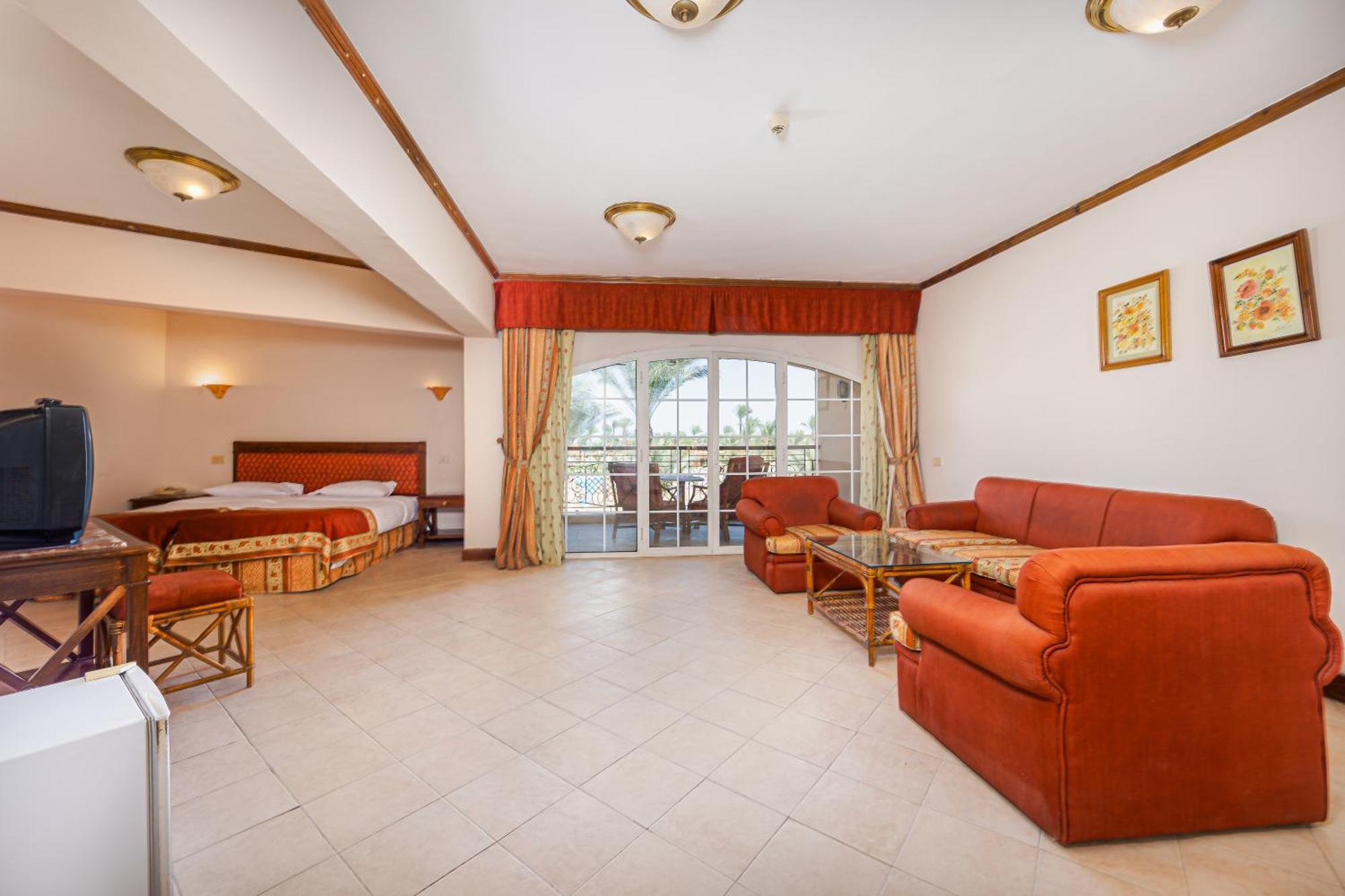 Family Room,1591494303:JPEG