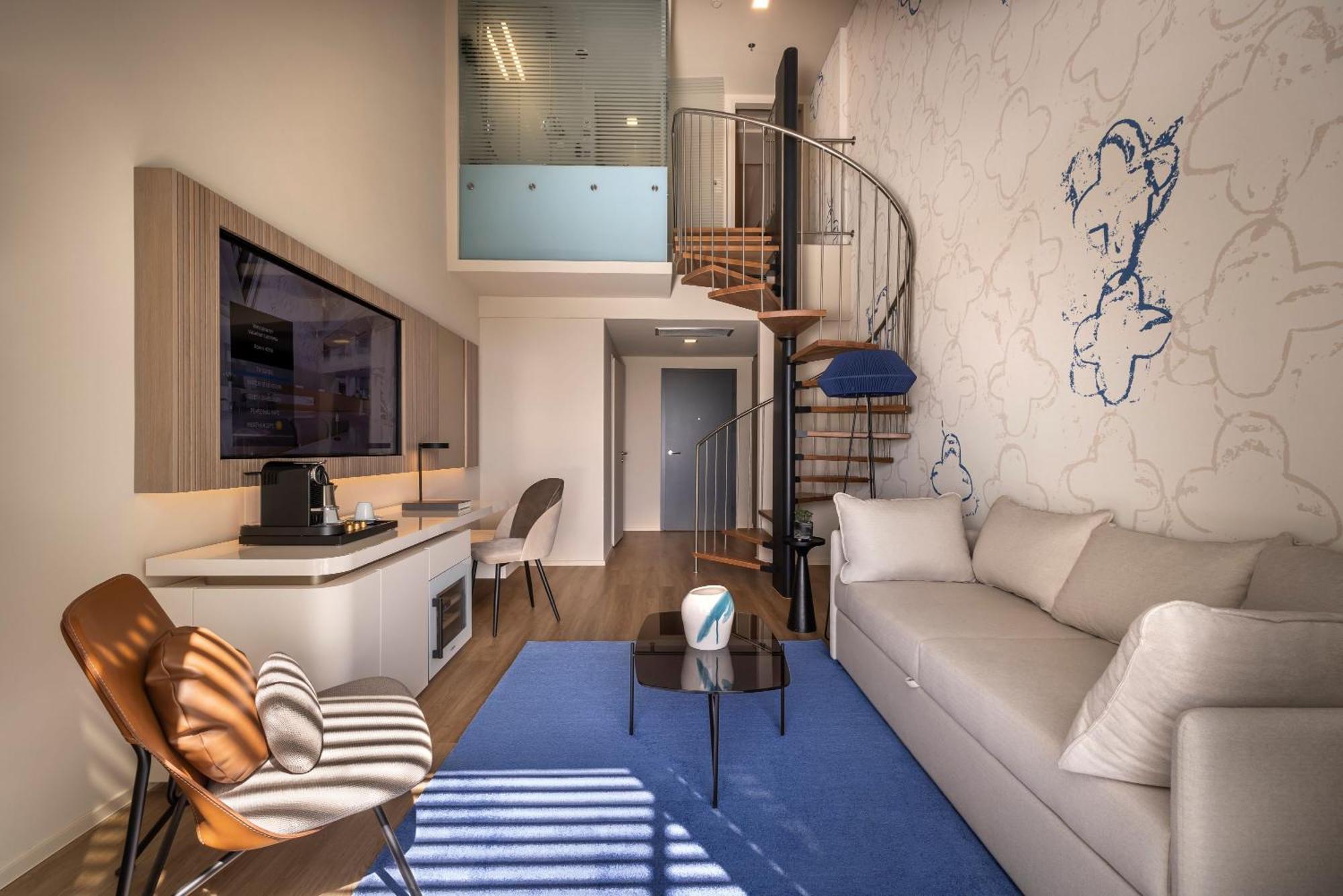 V level Suite 22 Seaview