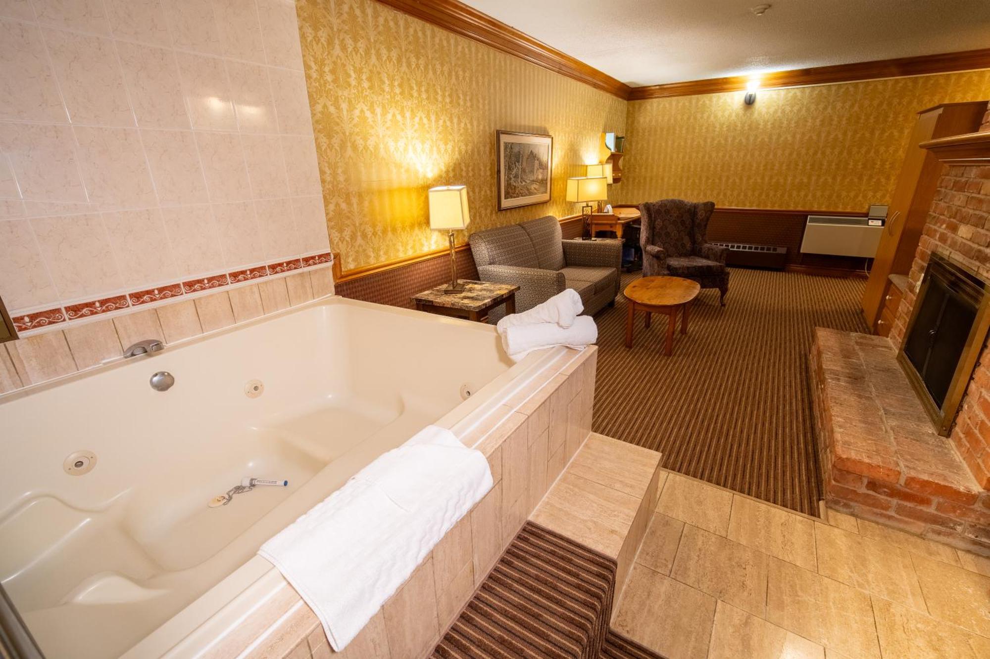 King Suite Spa Bath Fireplace