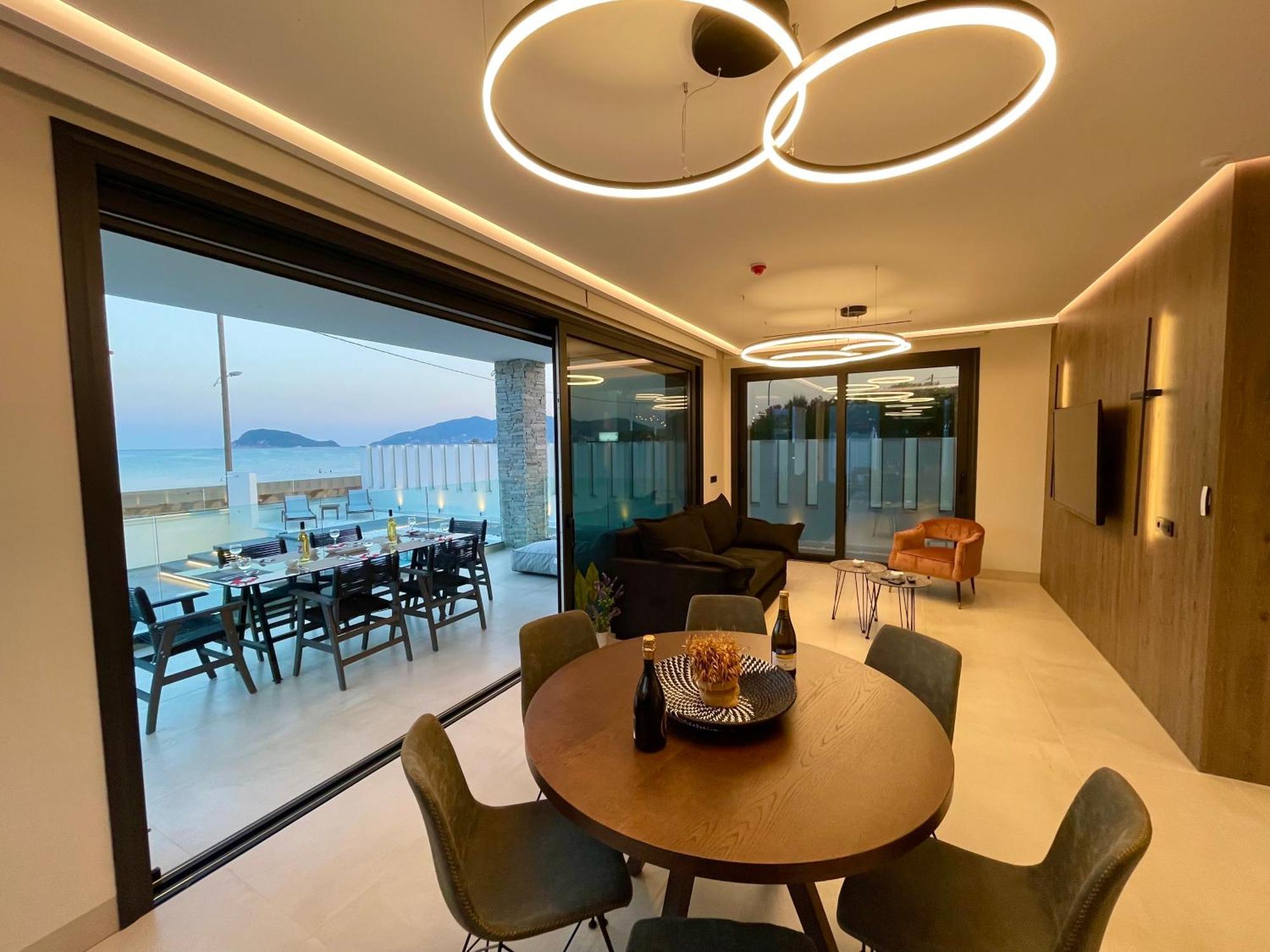 Villa Beach Front