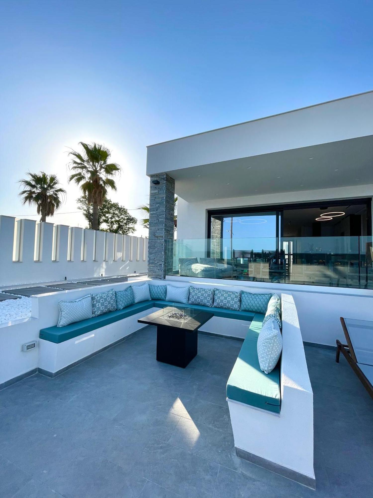 Villa Beach Front