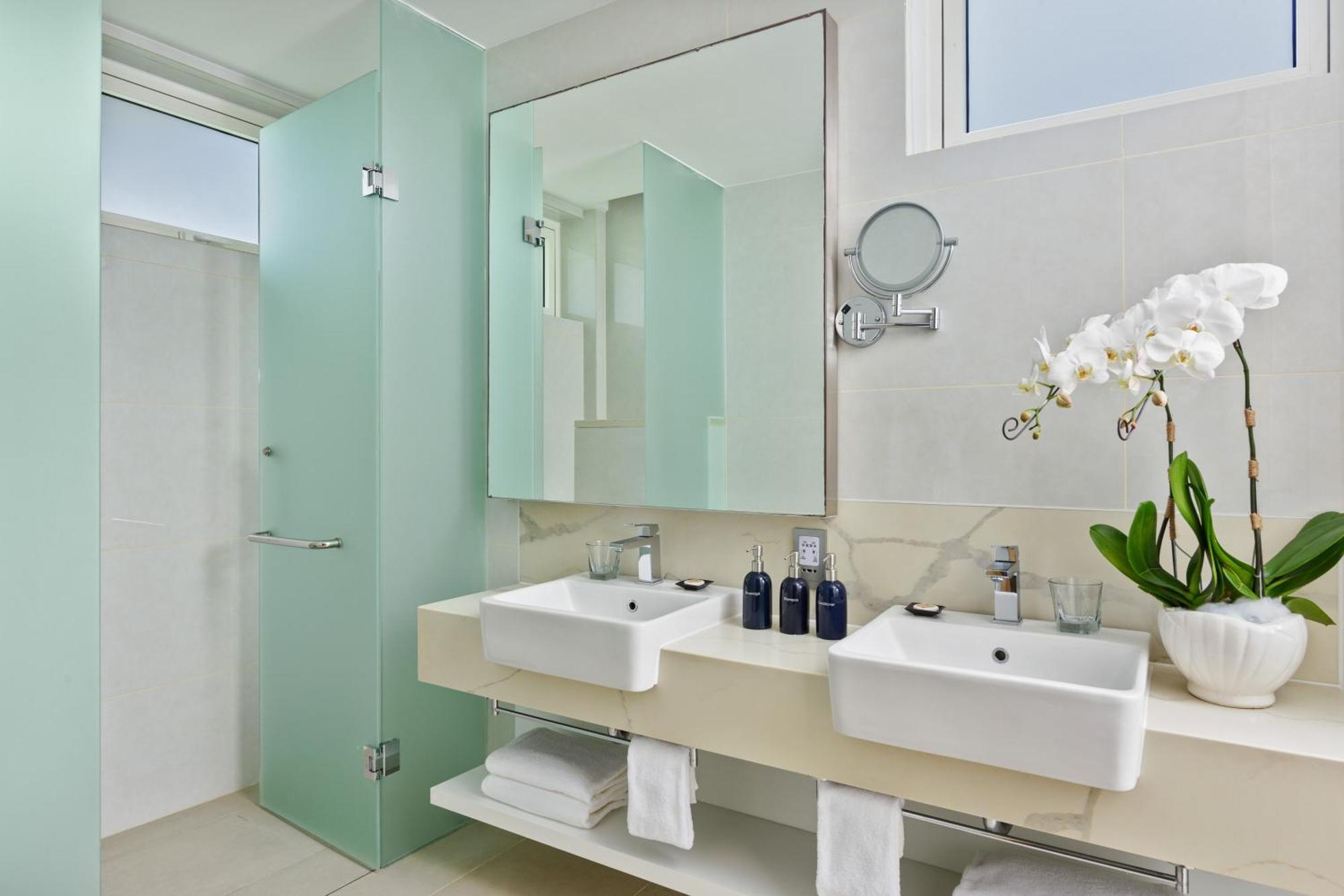 2 Bedrooms Villa, with Terrace, Ocean View - 1 King & 1 Twin