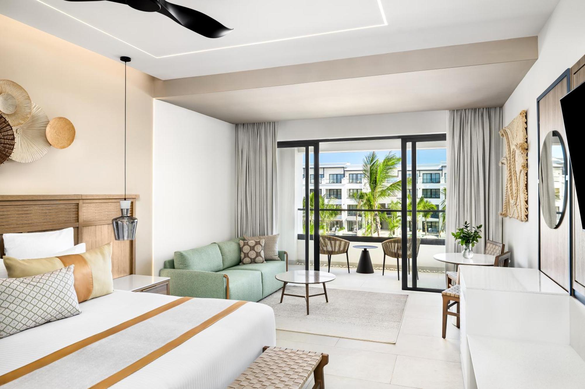 Junior Suite Pool View King