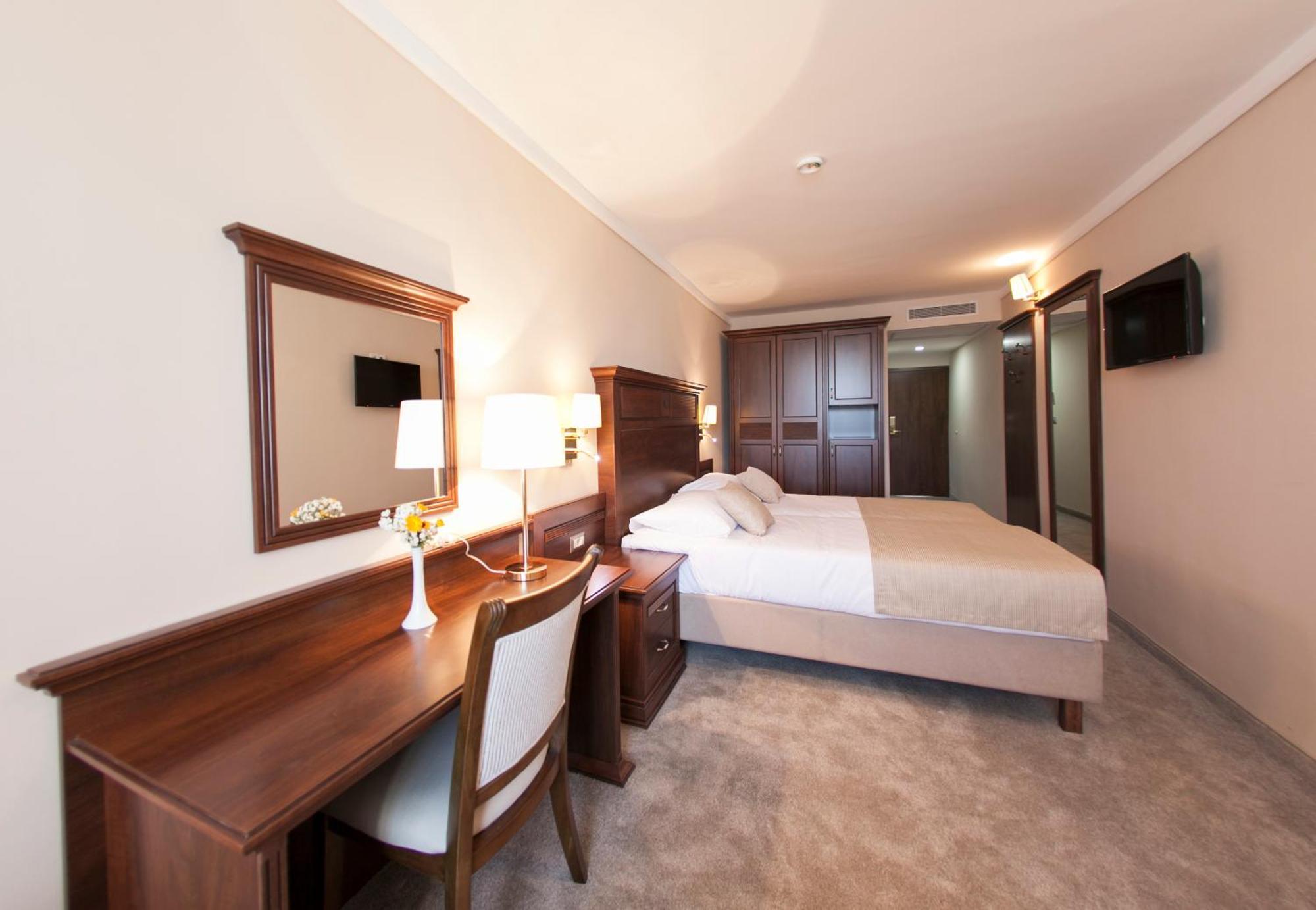 Double Room Garden View