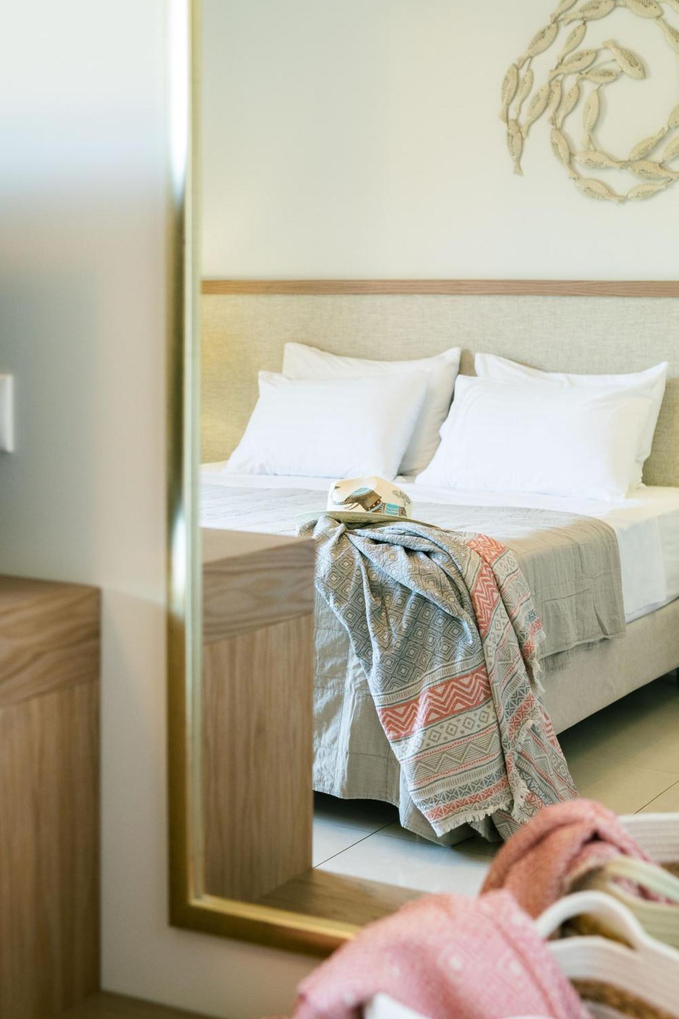 Double Room,1596873047:JPEG