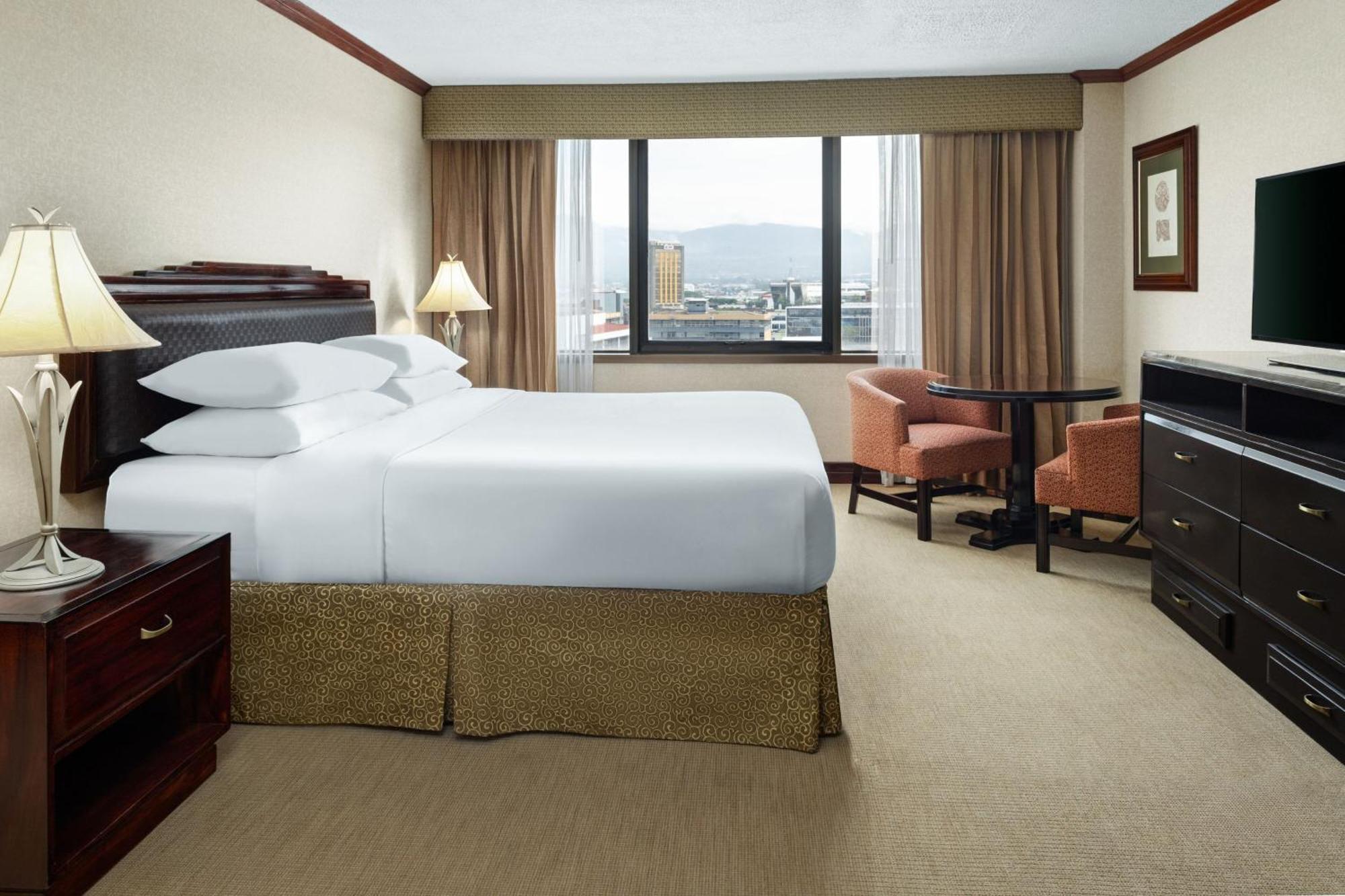 Standard Corner King Room City View