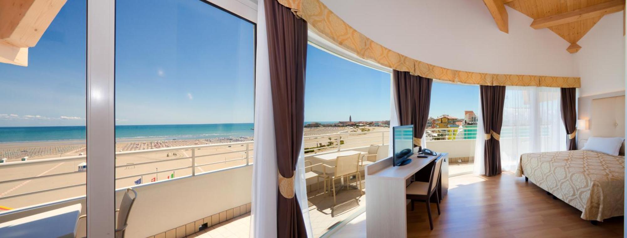 Deluxe Suite Sea View