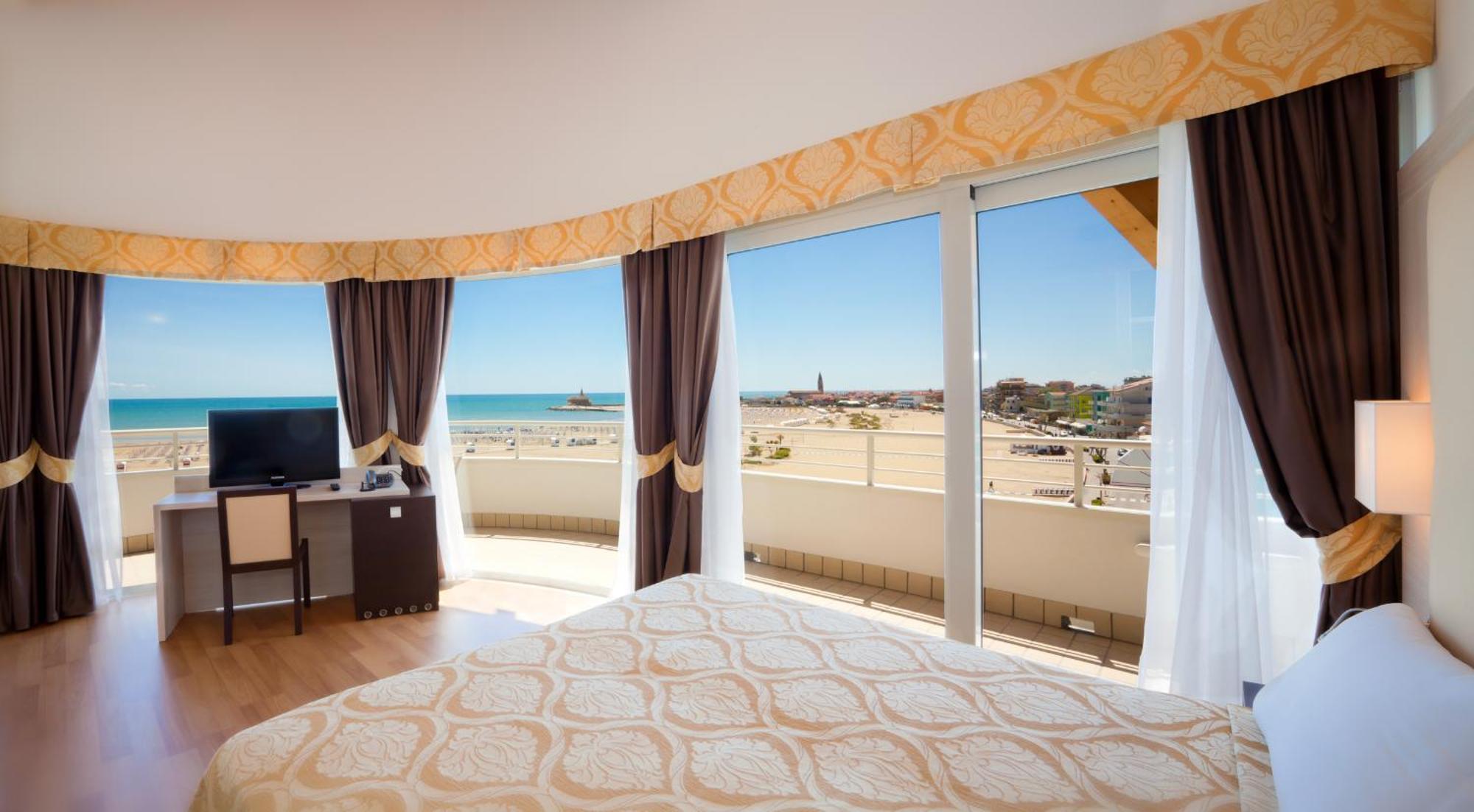 Deluxe Suite Sea View