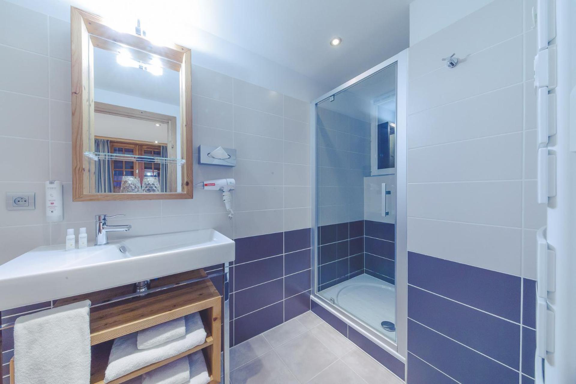 Junior Suite,1597556261:JPEG