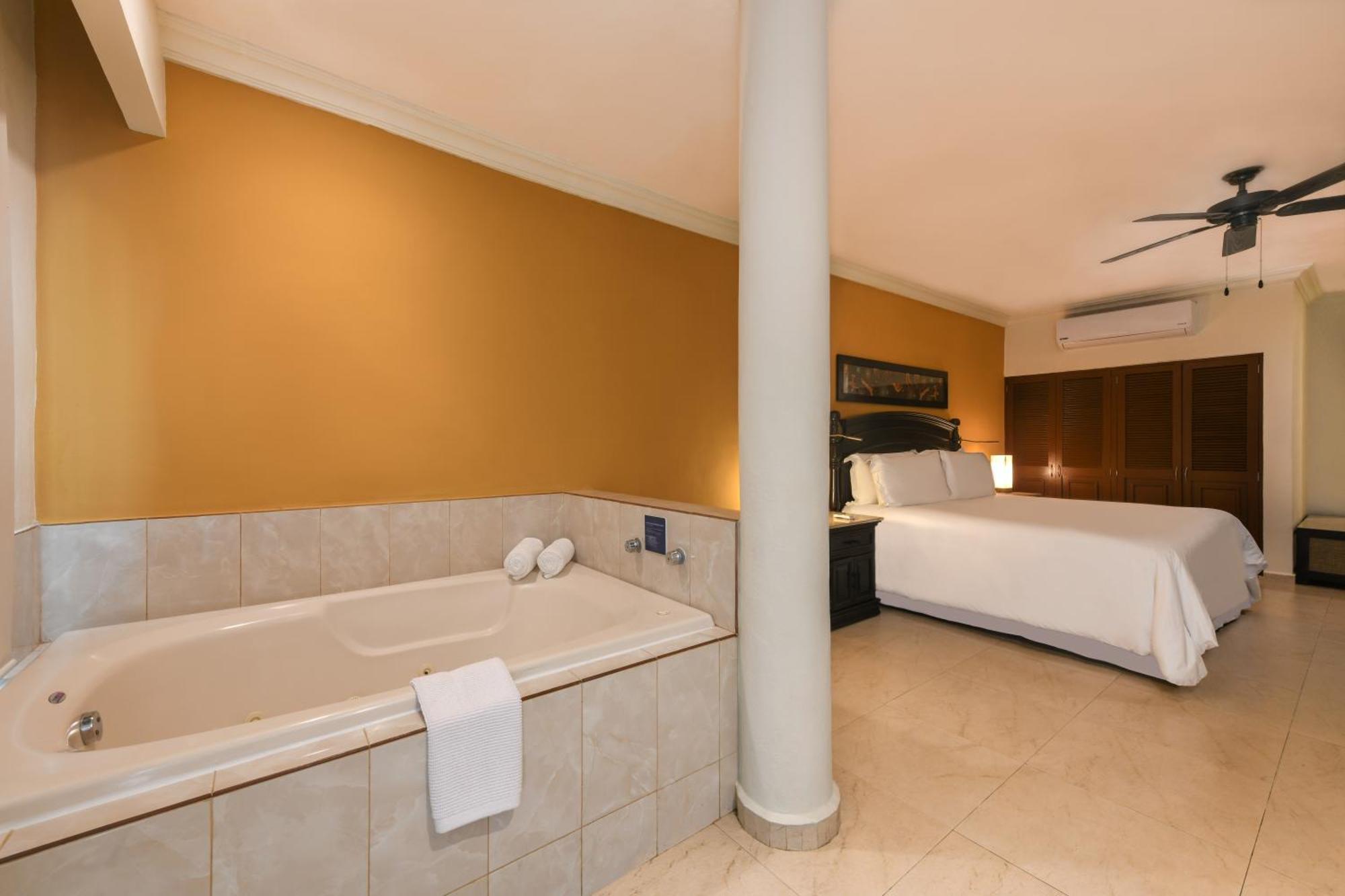 Suite Junior Swim Up