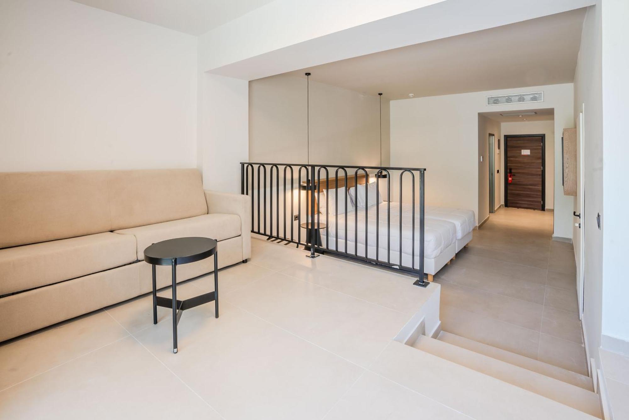 Premium Family Room with Garden View