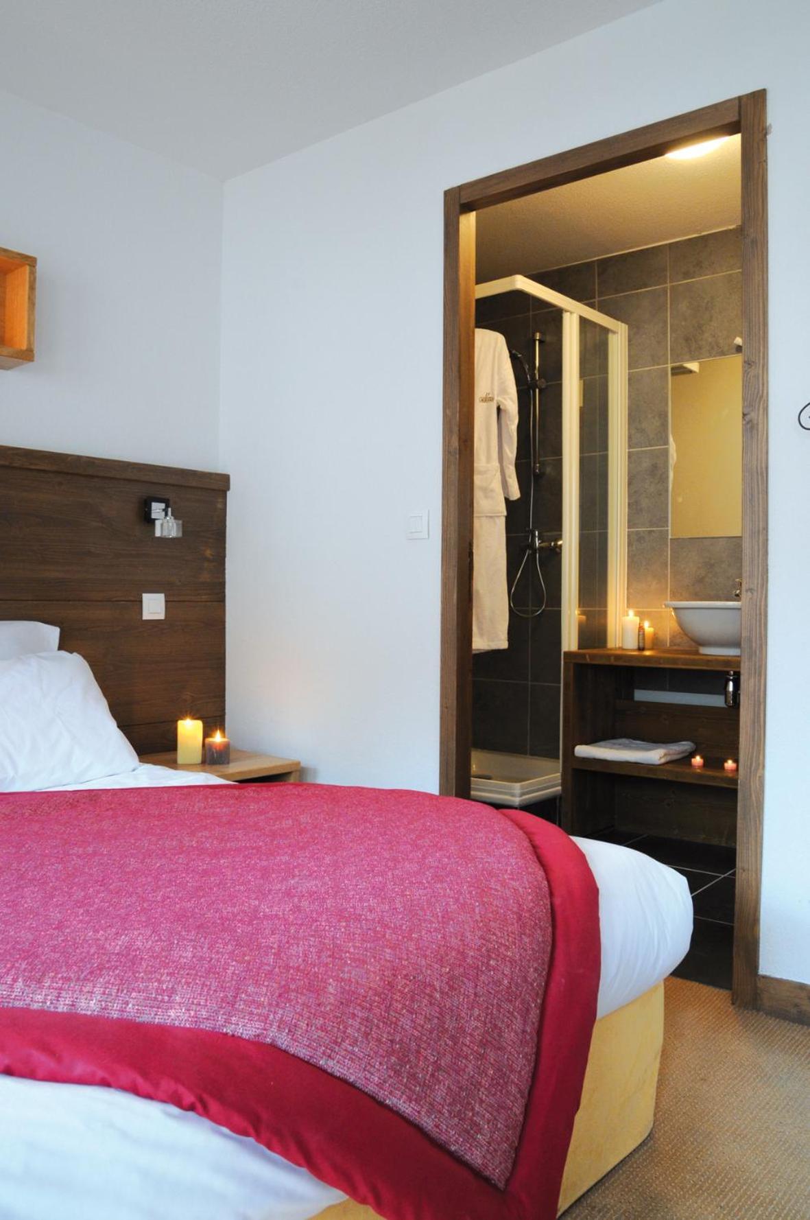 Two-Bedroom Apartment with Alcove (7-8 Adults) - Split Level