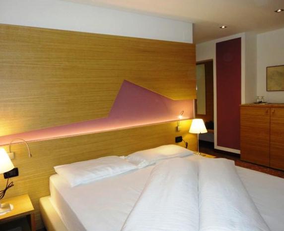 Double or Twin Room,16028567:JPEG