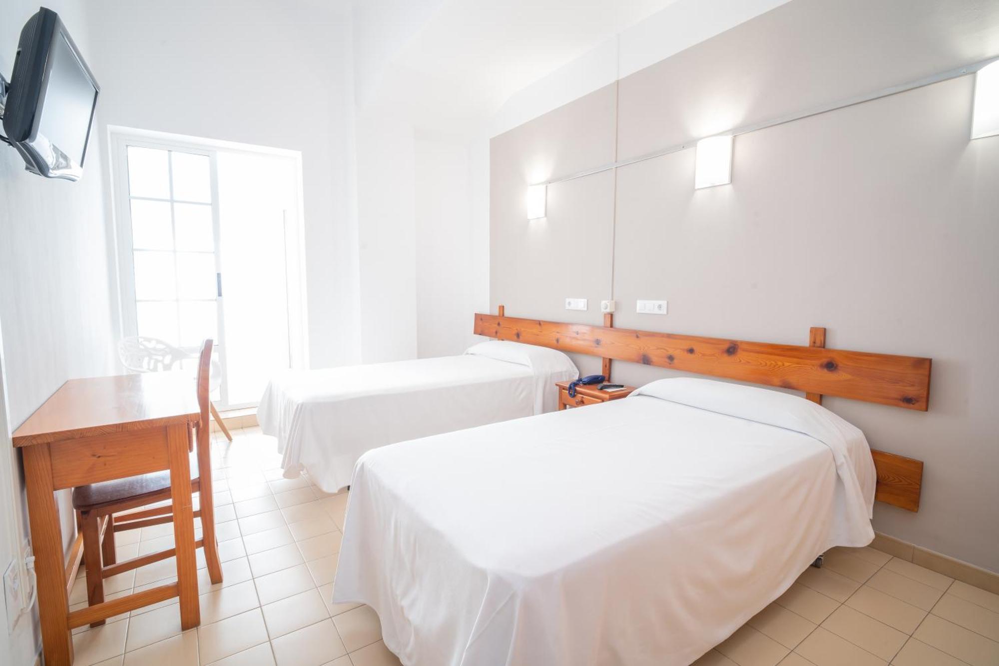 Twin Room Terrace,1601682696:JPEG