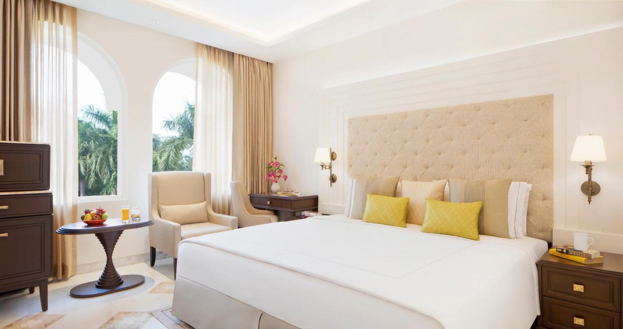 Superior Room City View King Bed