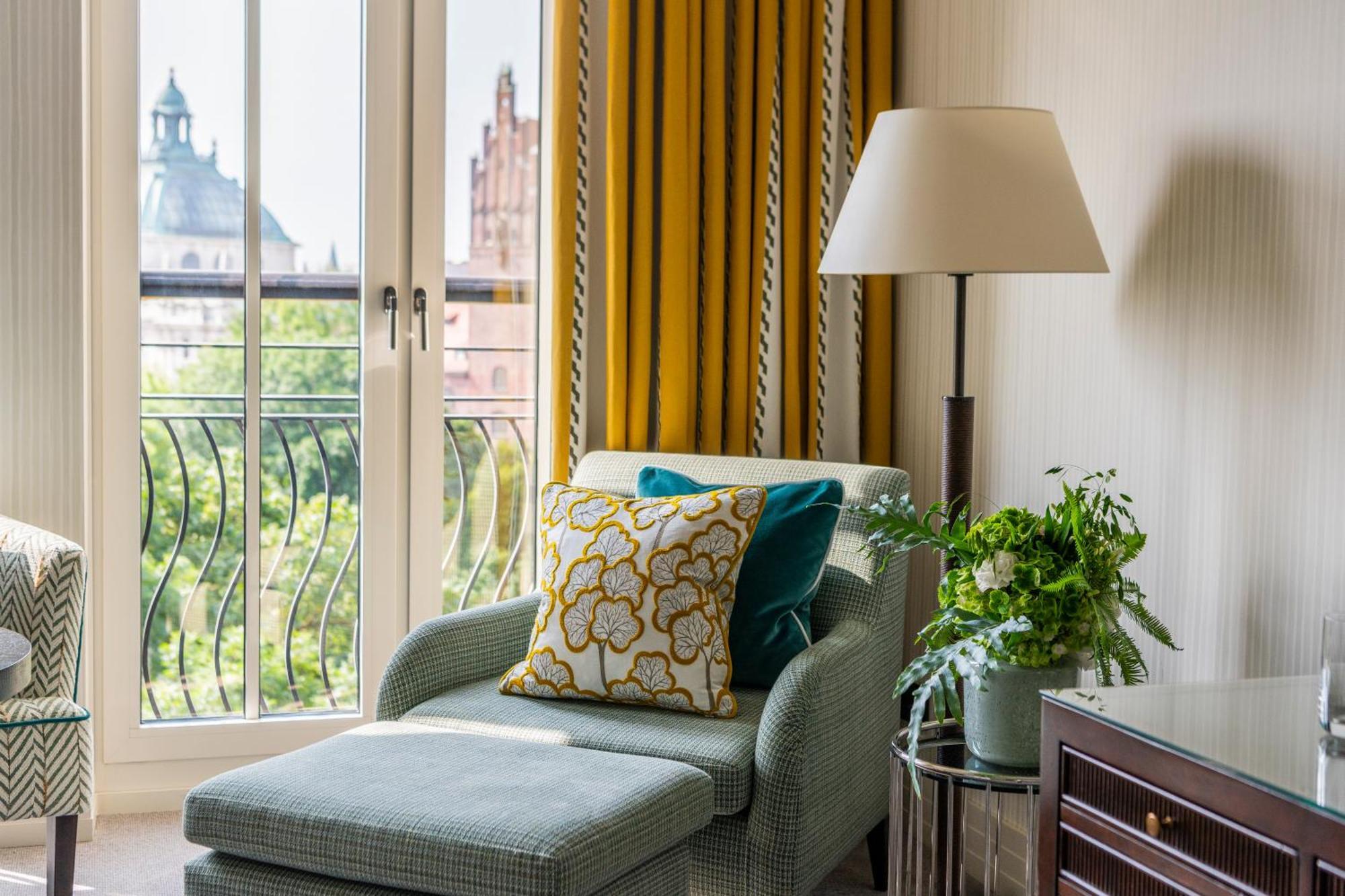 Superior Deluxe King Room