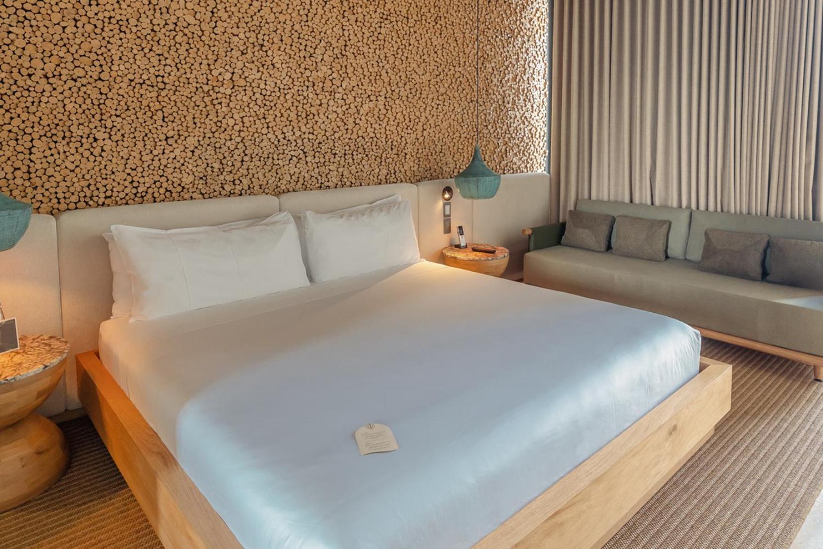 Junior King Suite Sofa Bed Balcony Lake View
