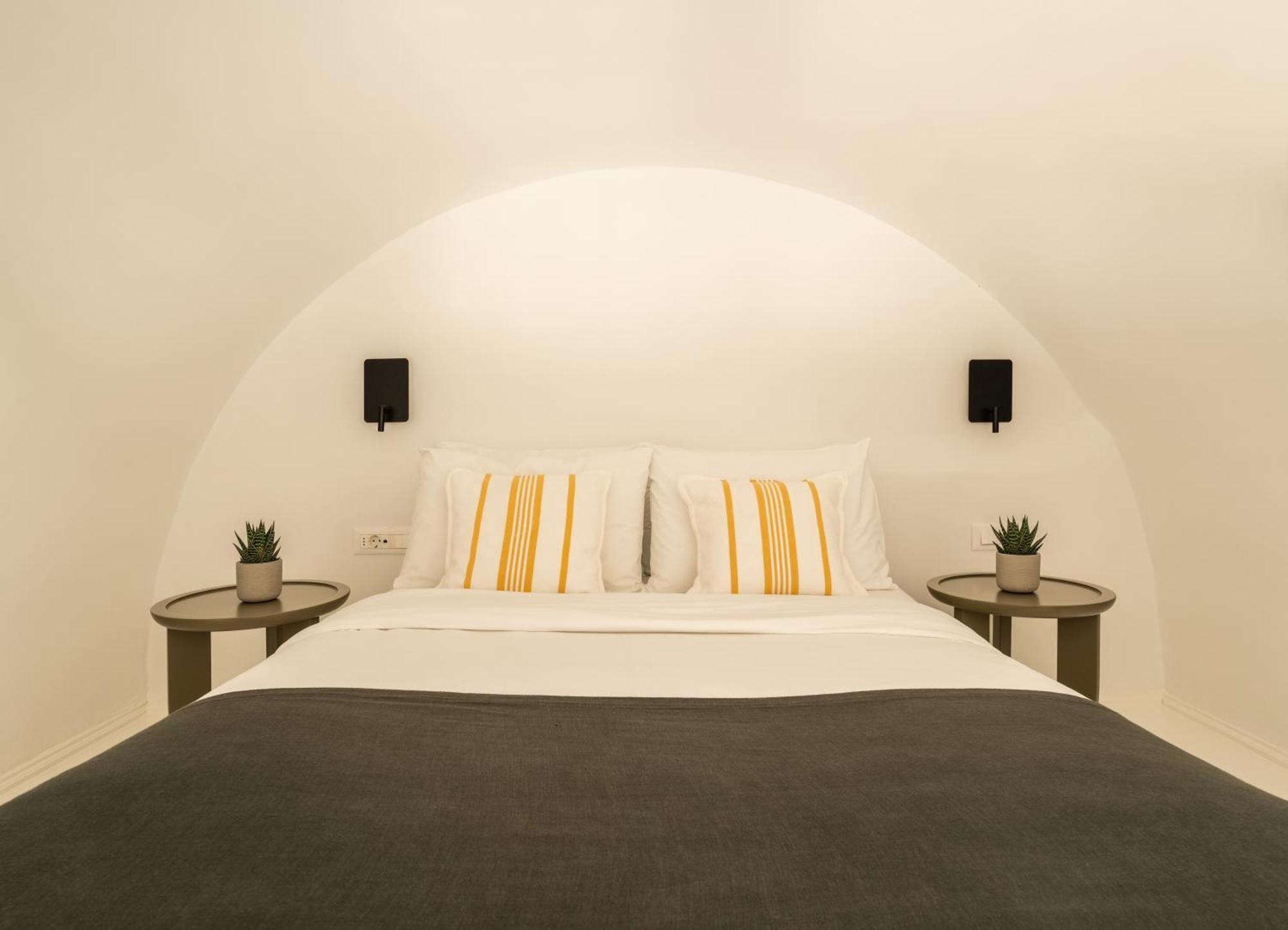 Chambre Quadruple Premium avec Mini-Piscine Extérieure - Vue sur Caldeira