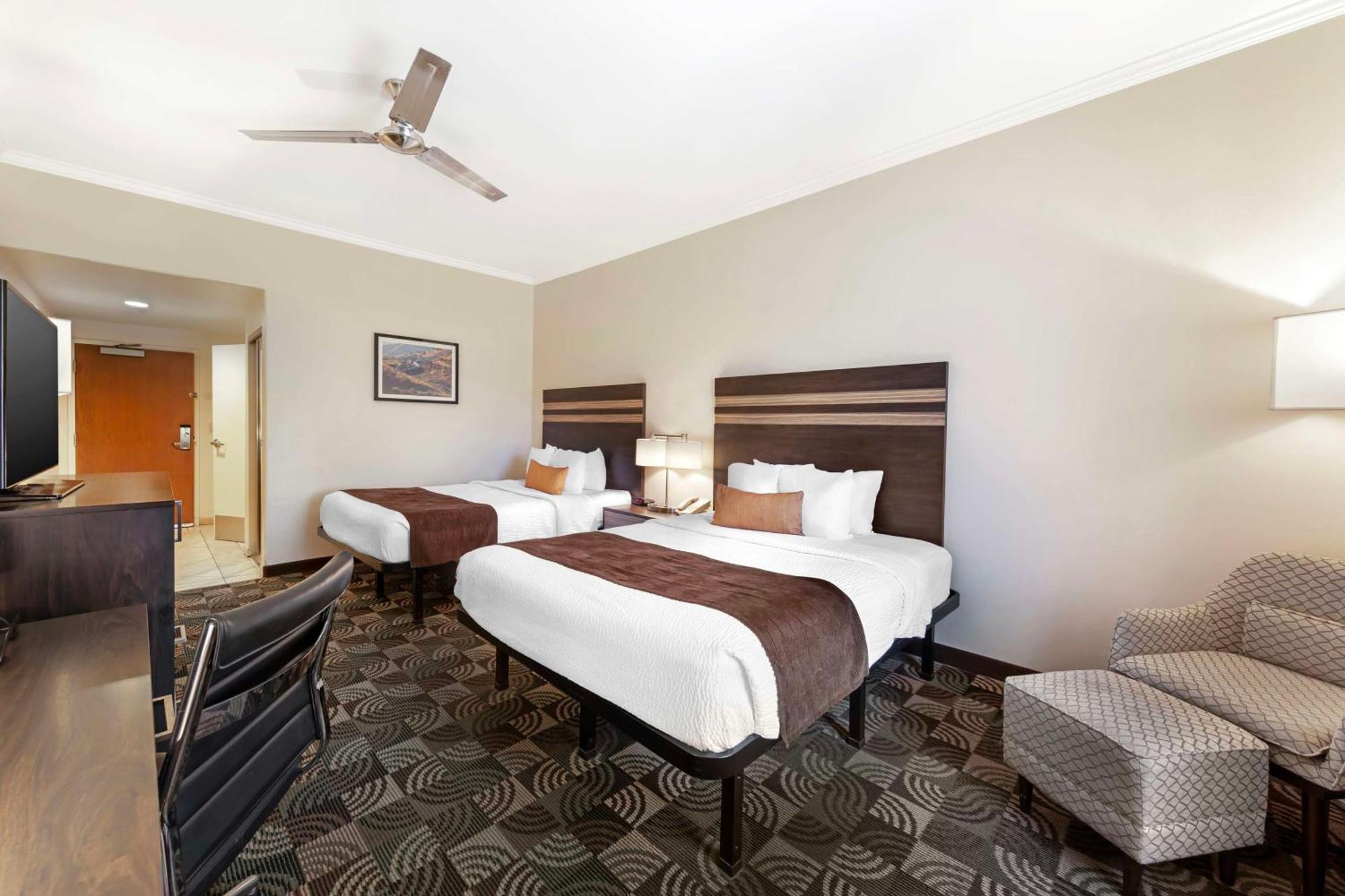 Queen Room - Disability Access/Non-Smoking