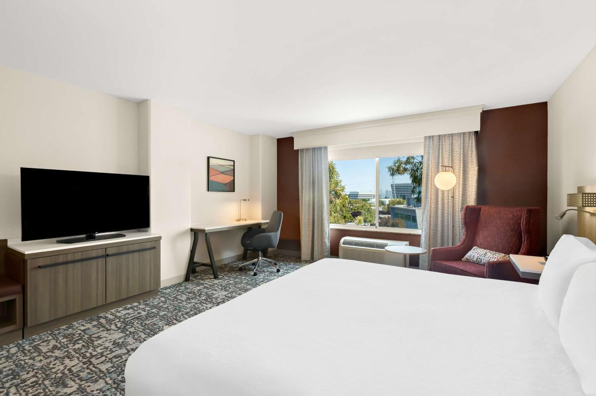 King Room One King Bed