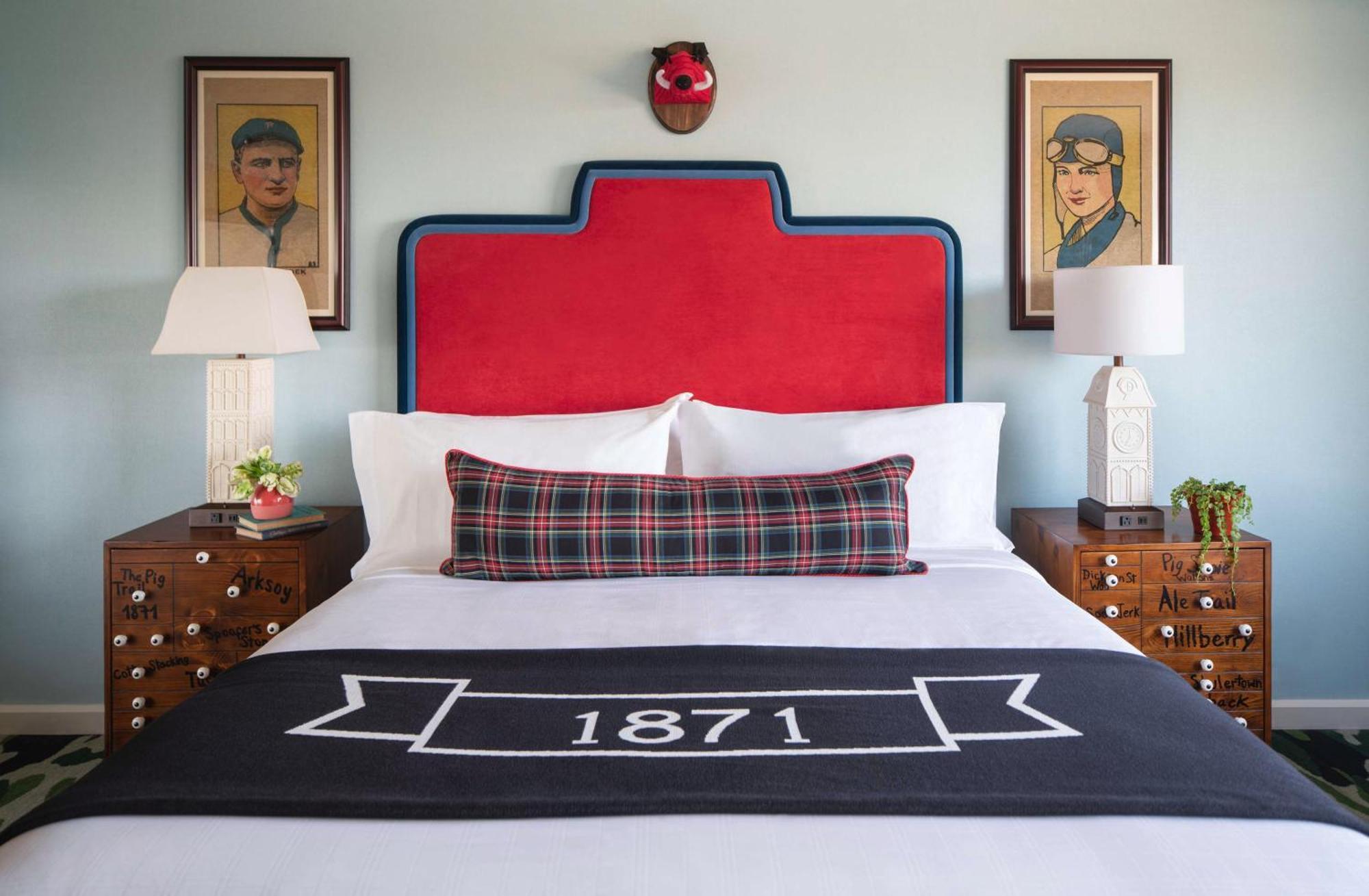 Graduate King Room