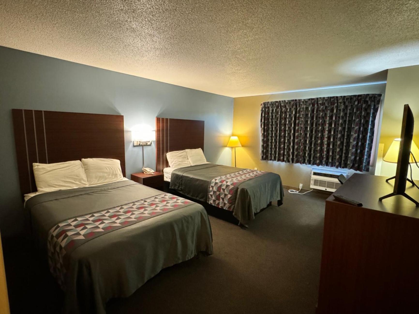 Standard Room with Two Double Beds