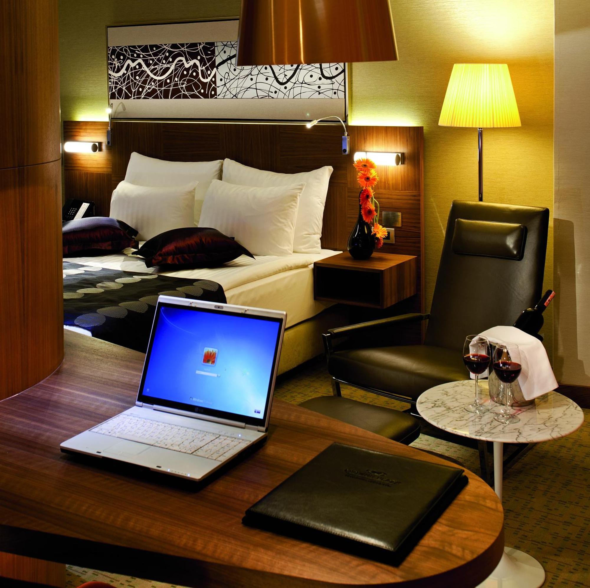 Chambre Lit King-Size Premium - Accès au Salon