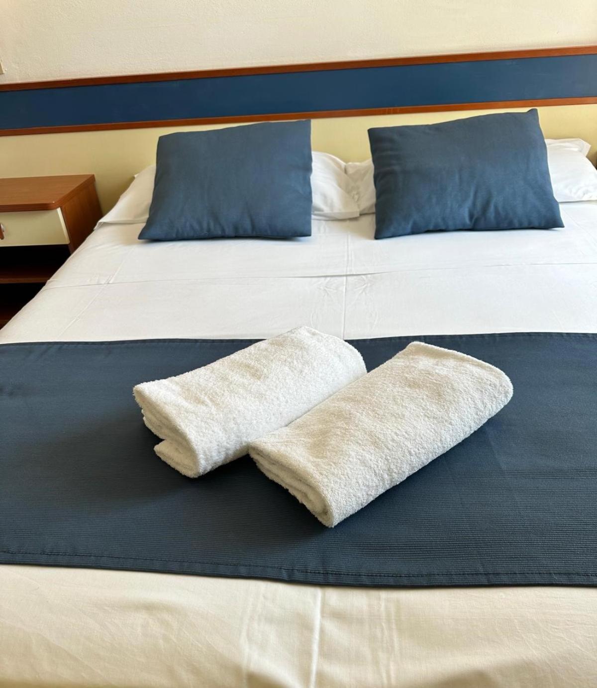 Economy Triple Room