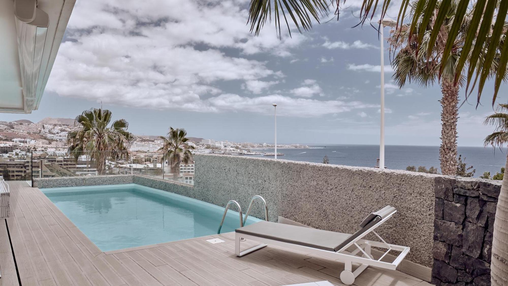 Suite Serenity Elegance Extra-Large con 2 Camere da Letto, Piscina Privata e Vista Mare