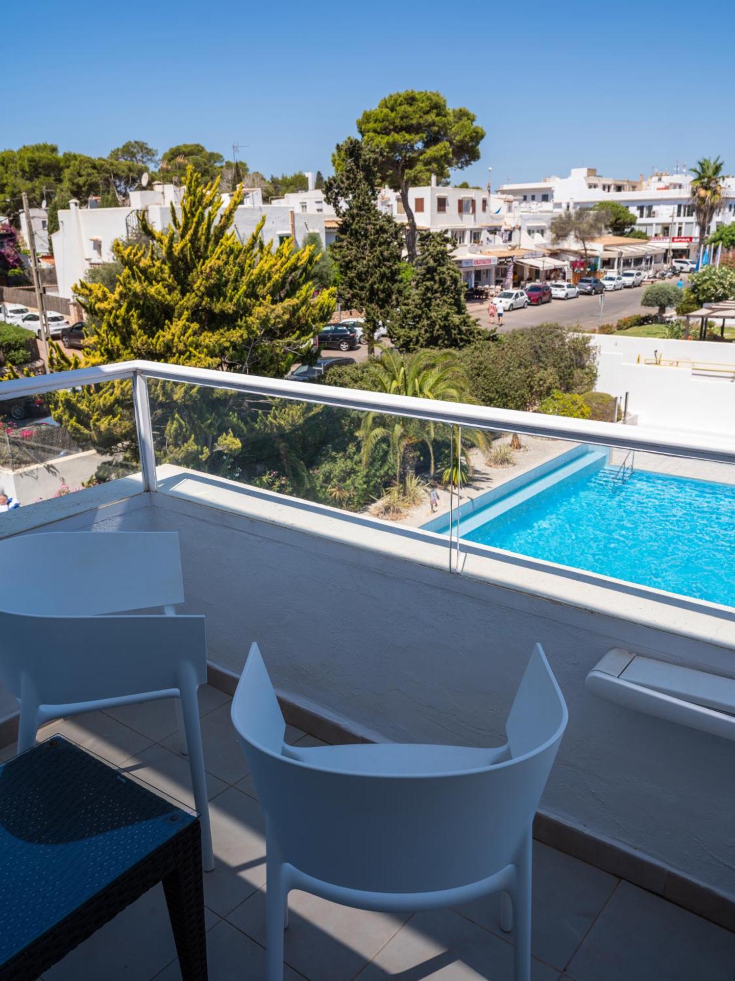 Standard Double Room Pool View