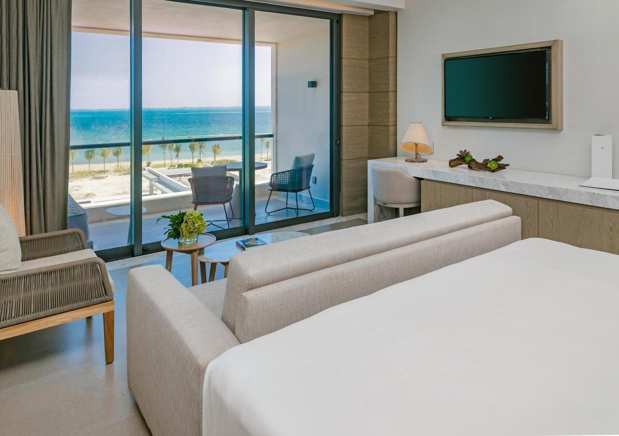 Euphoria Corner King Suite Ocean View,1610282070:JPEG