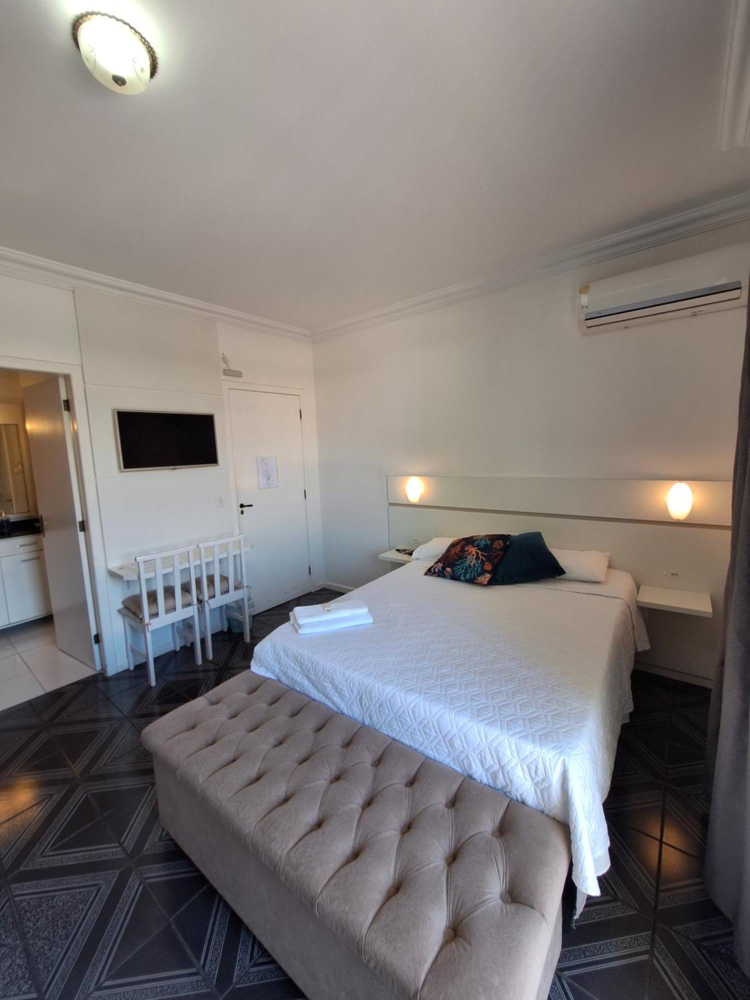 Quarto Quádruplo com Banheiro