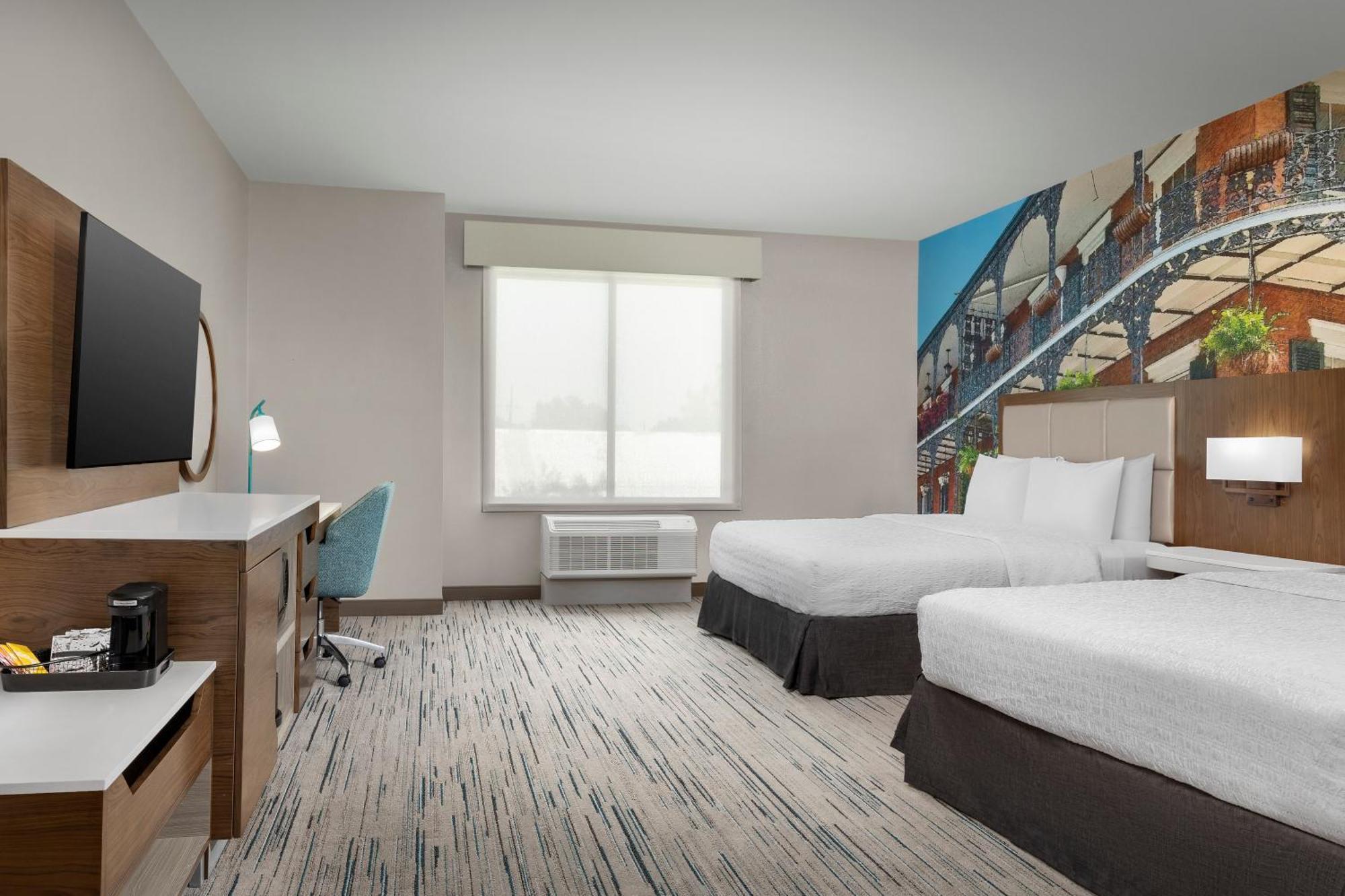 Queen Room with Two Queen Beds and Bath Tub - Mobility Access