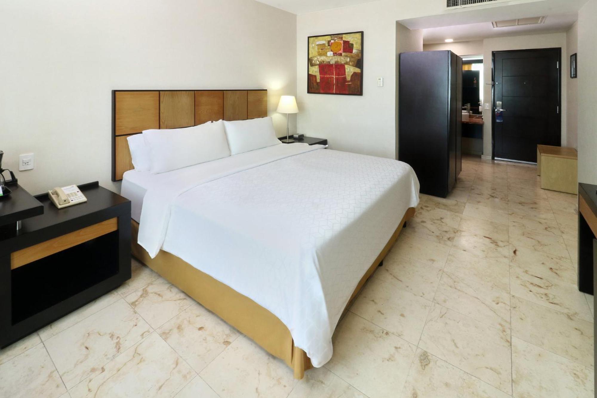 Habitación Estándar con cama extragrande - Adaptada para personas de movilidad reducida