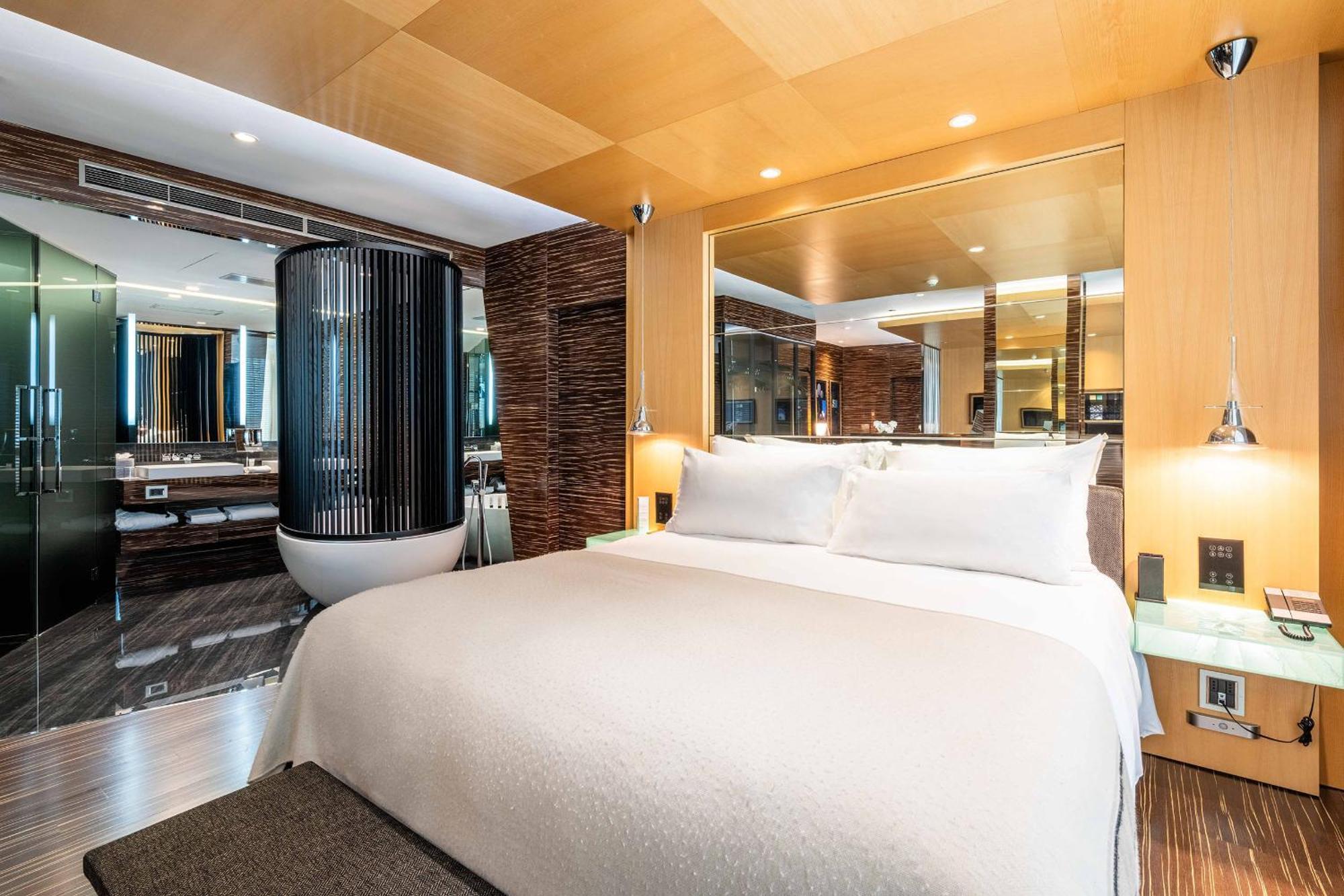 Deluxe Suite Harbour View