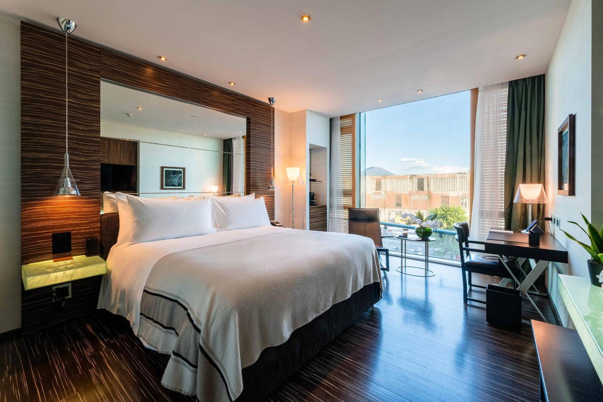 Deluxe Harbour View Room