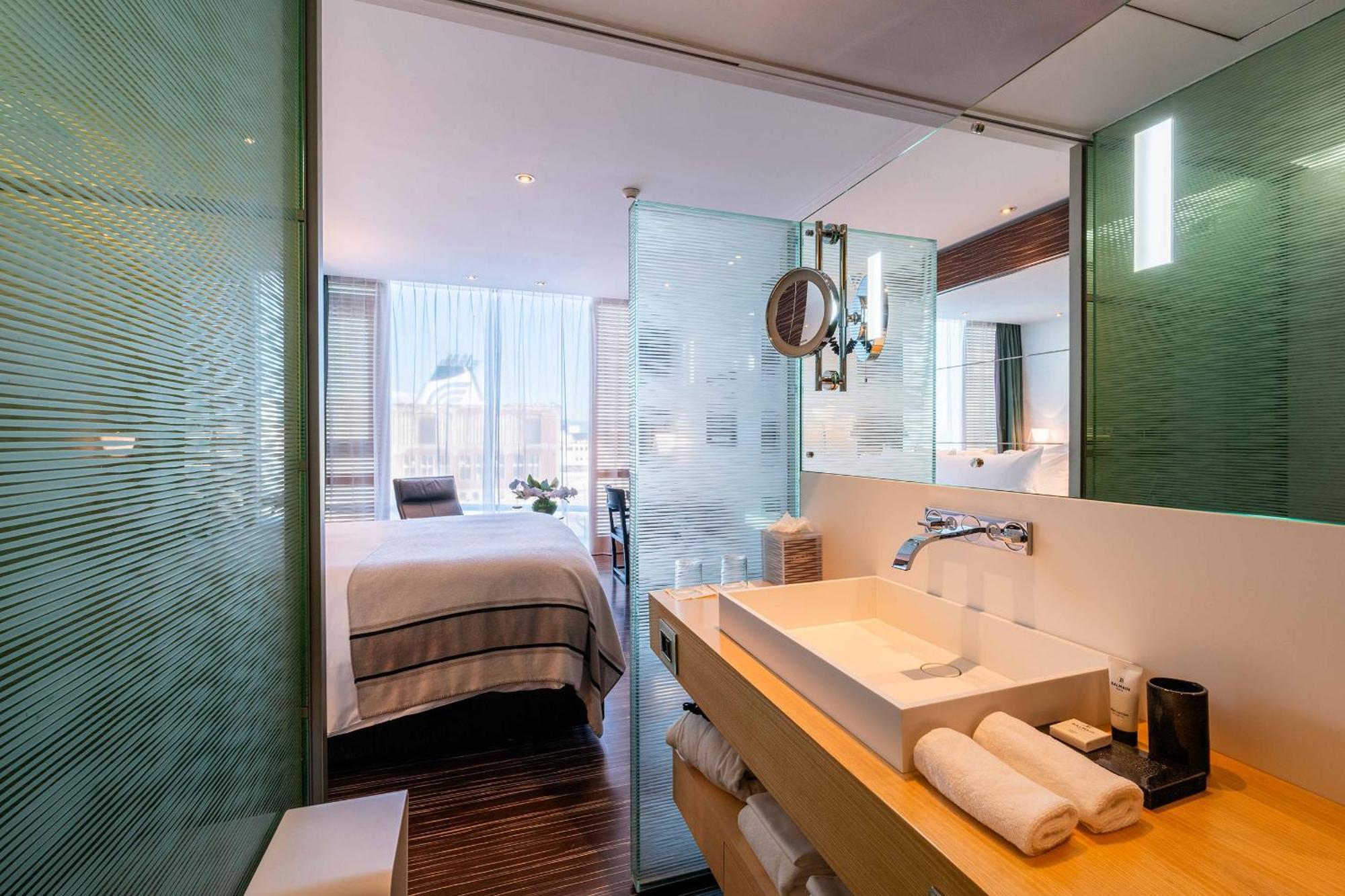 Deluxe Harbour View Room