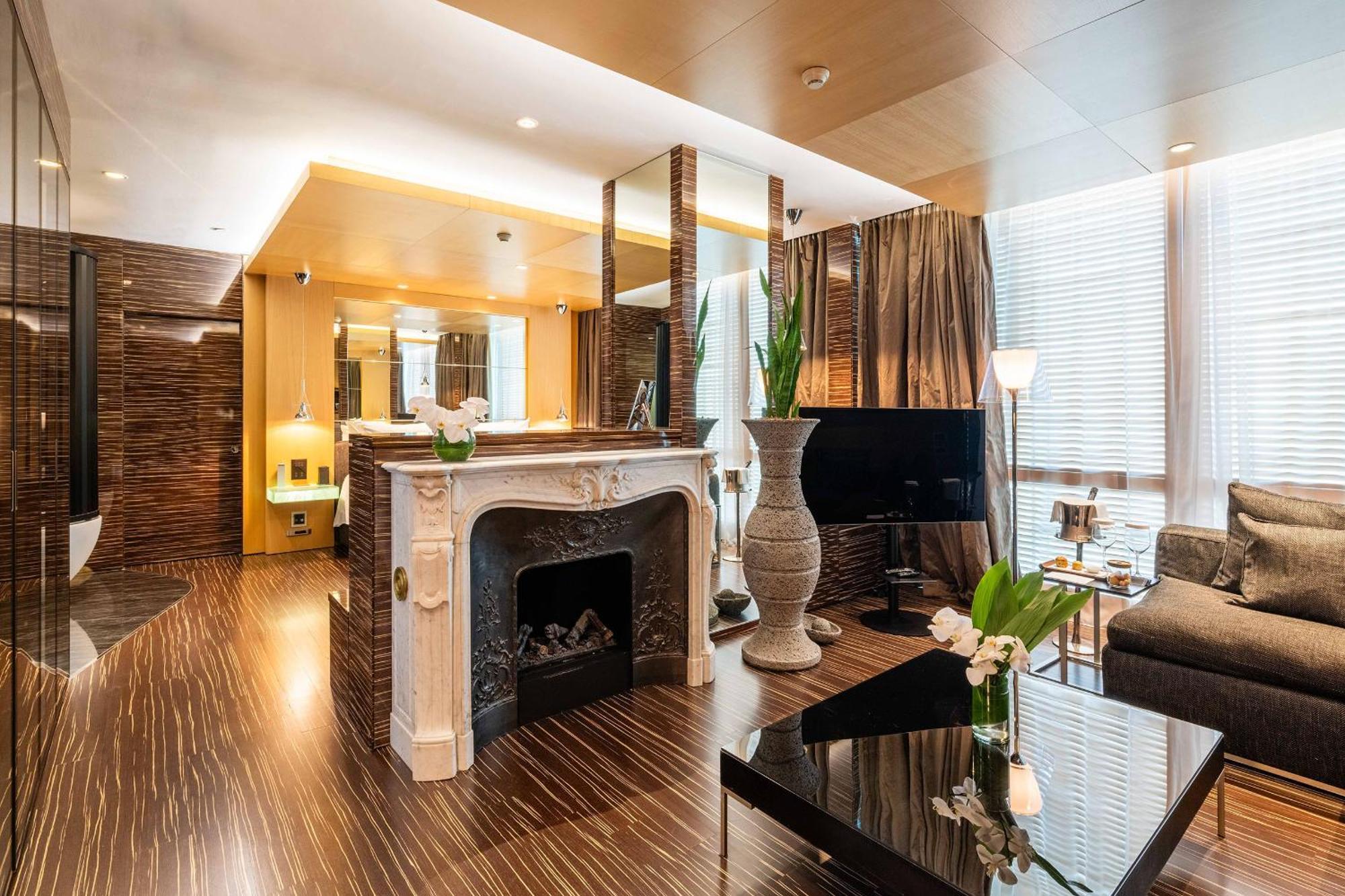 Deluxe Suite Harbour View